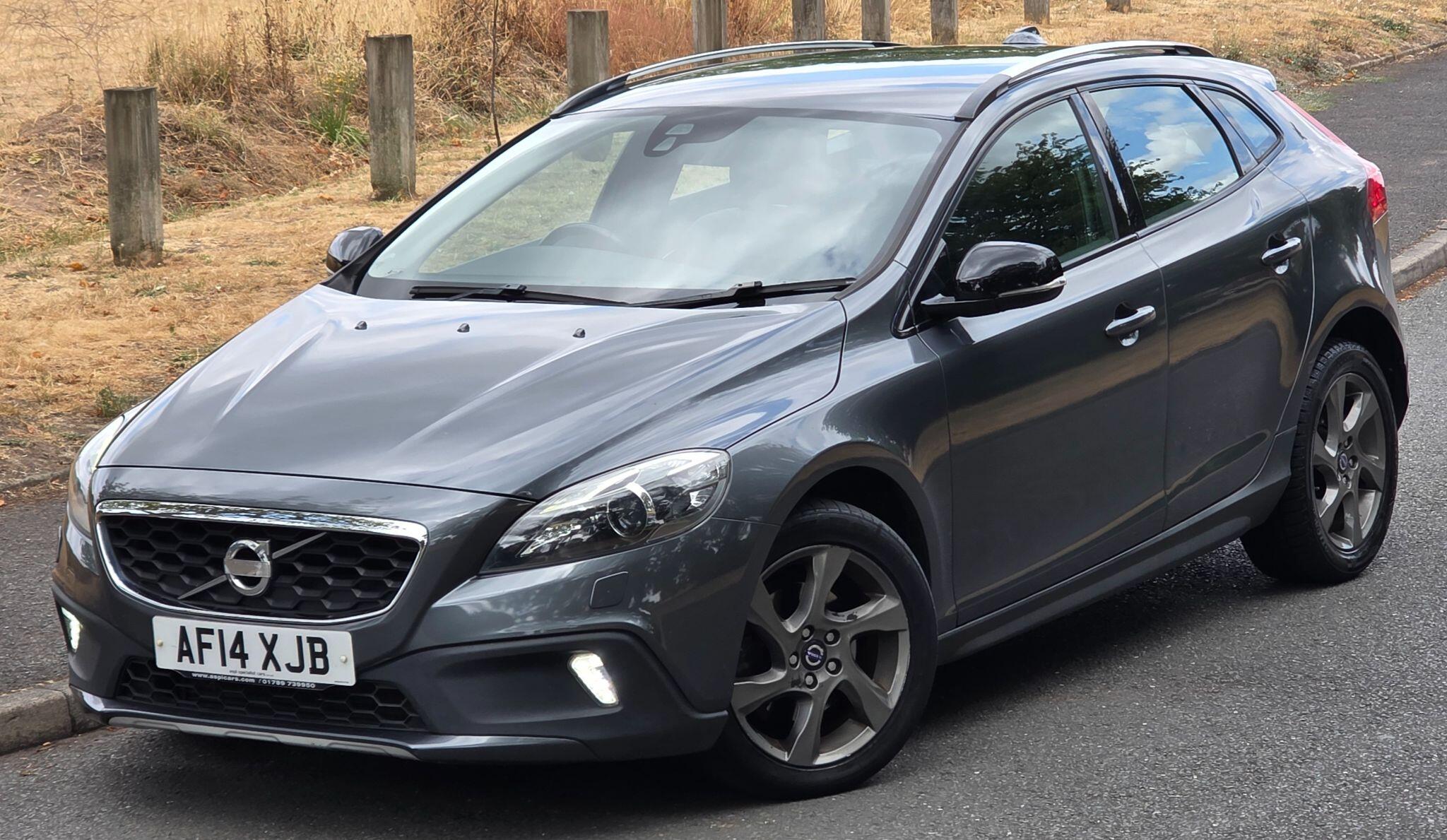 Volvo V40 Cross Country view 19