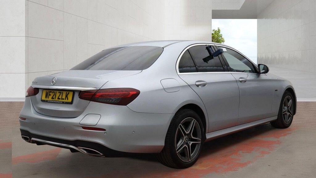 Mercedes-Benz E-Class view 4