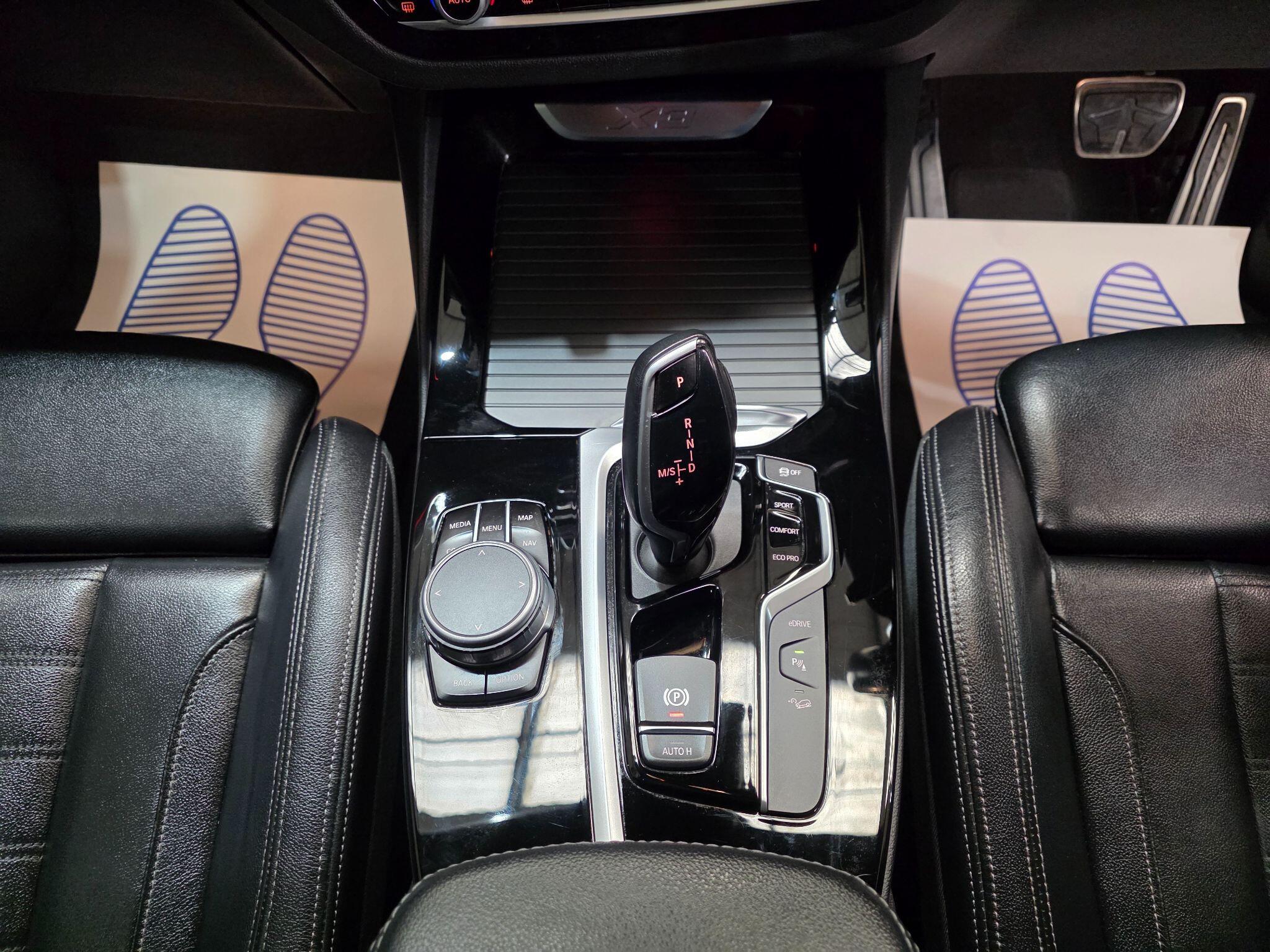 BMW X3 view 11