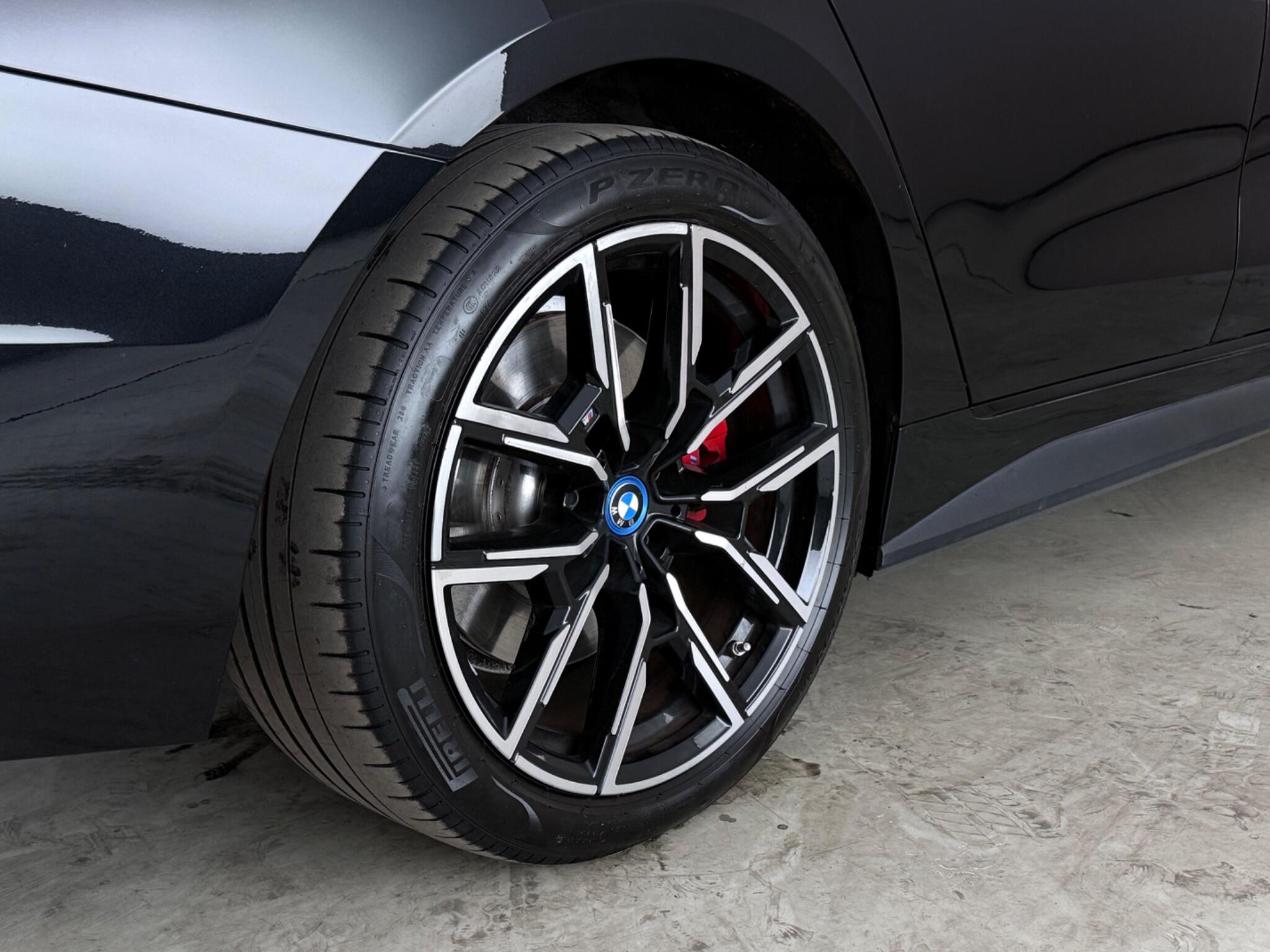 BMW I4 view 9
