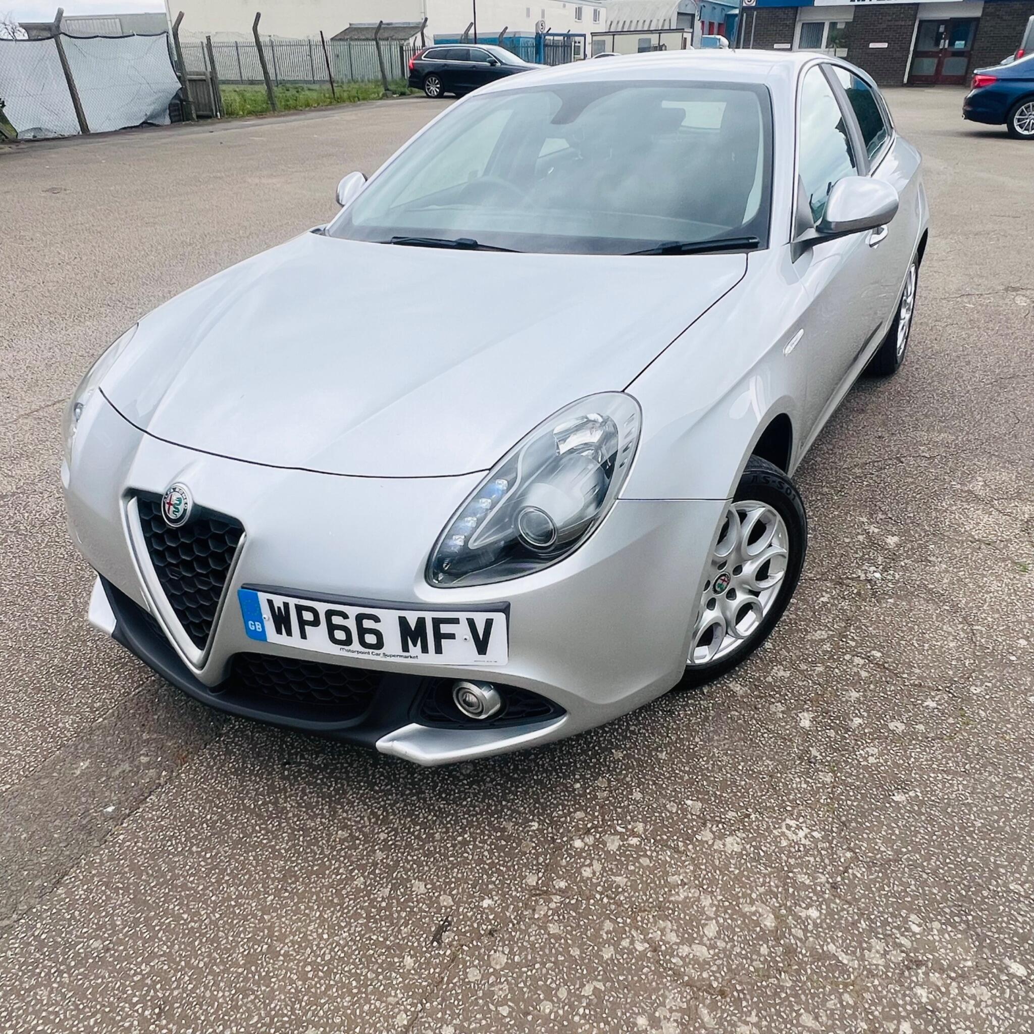 Alfa Romeo Giulietta view 2