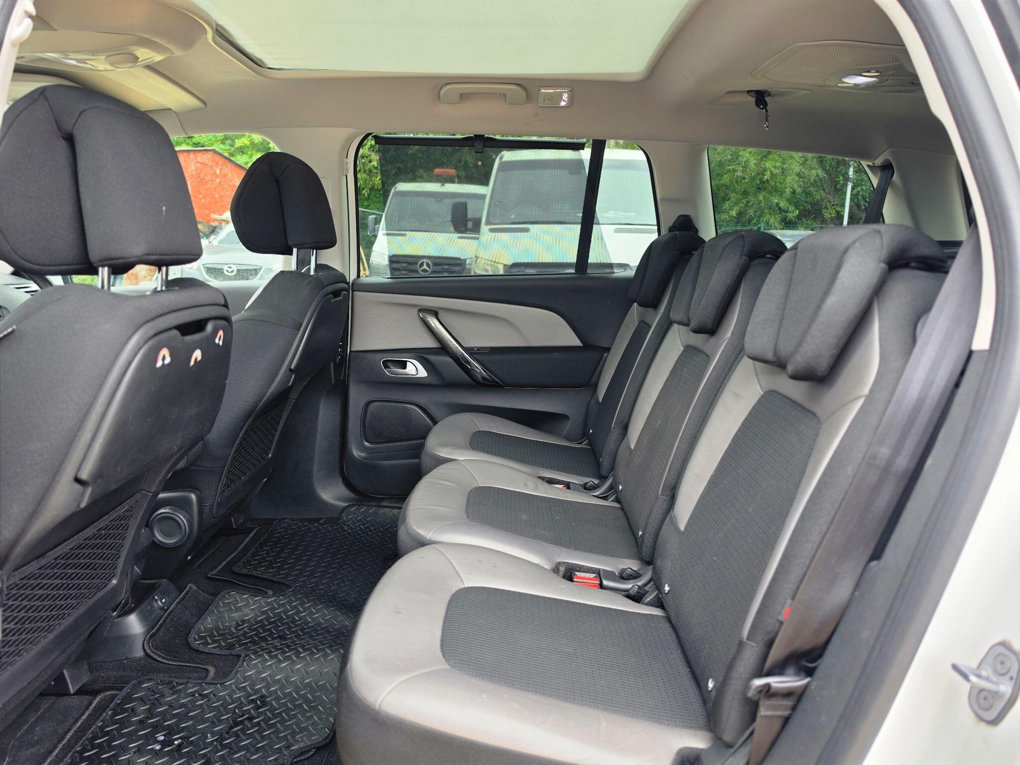 Citroen Grand C4 Picasso view 10