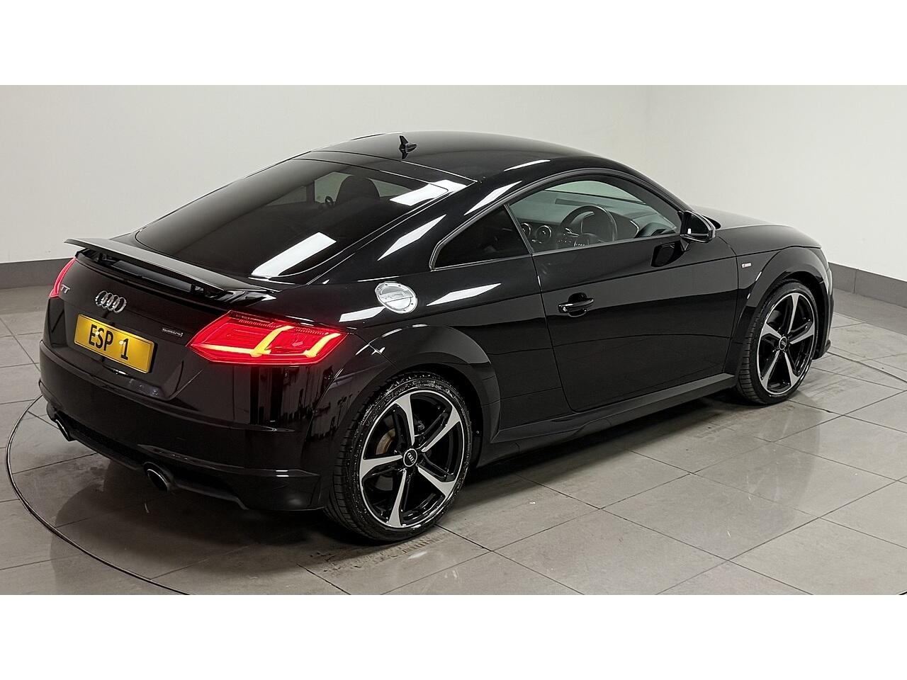 Audi TT view 12