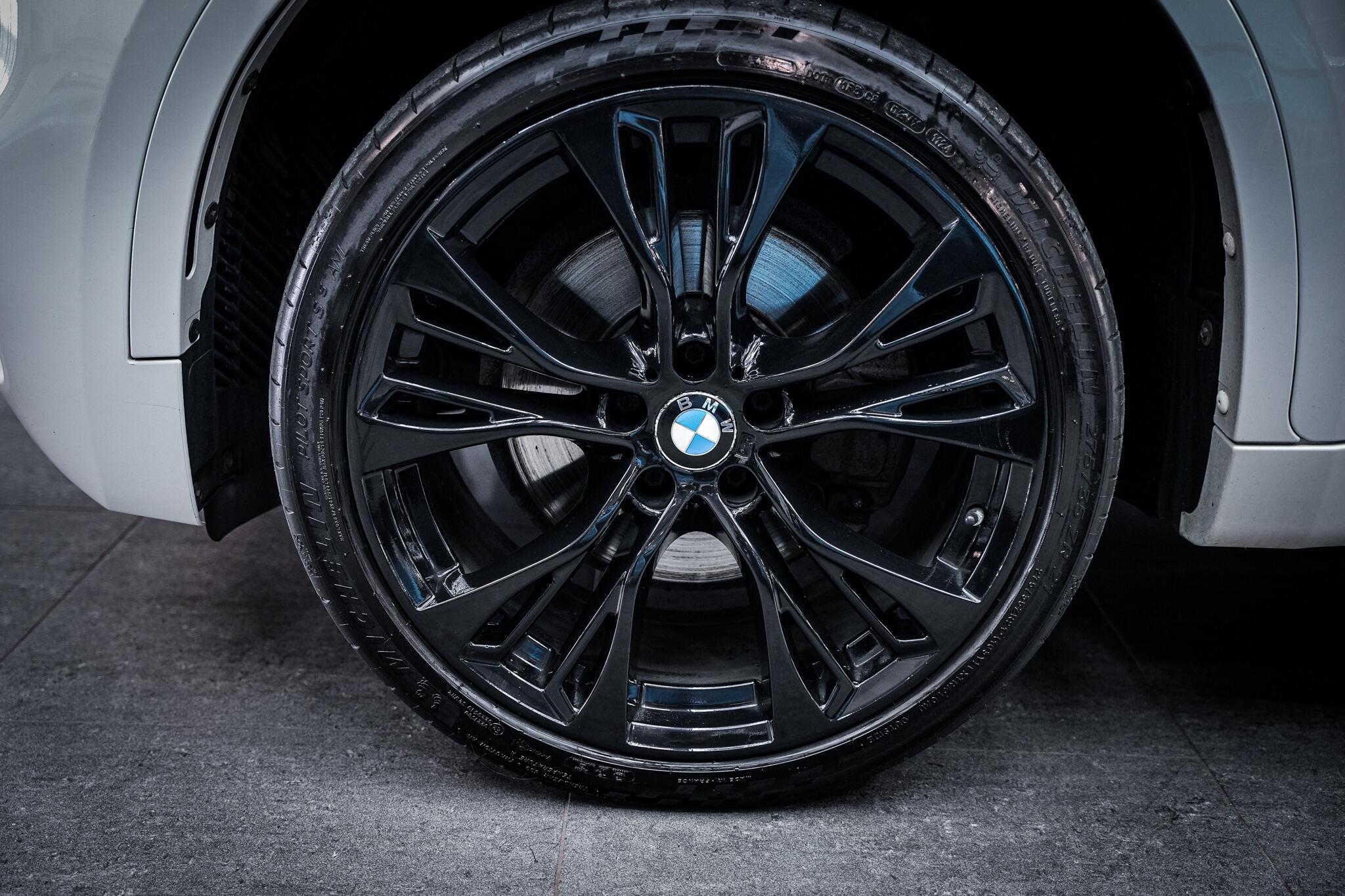 BMW X6 view 29