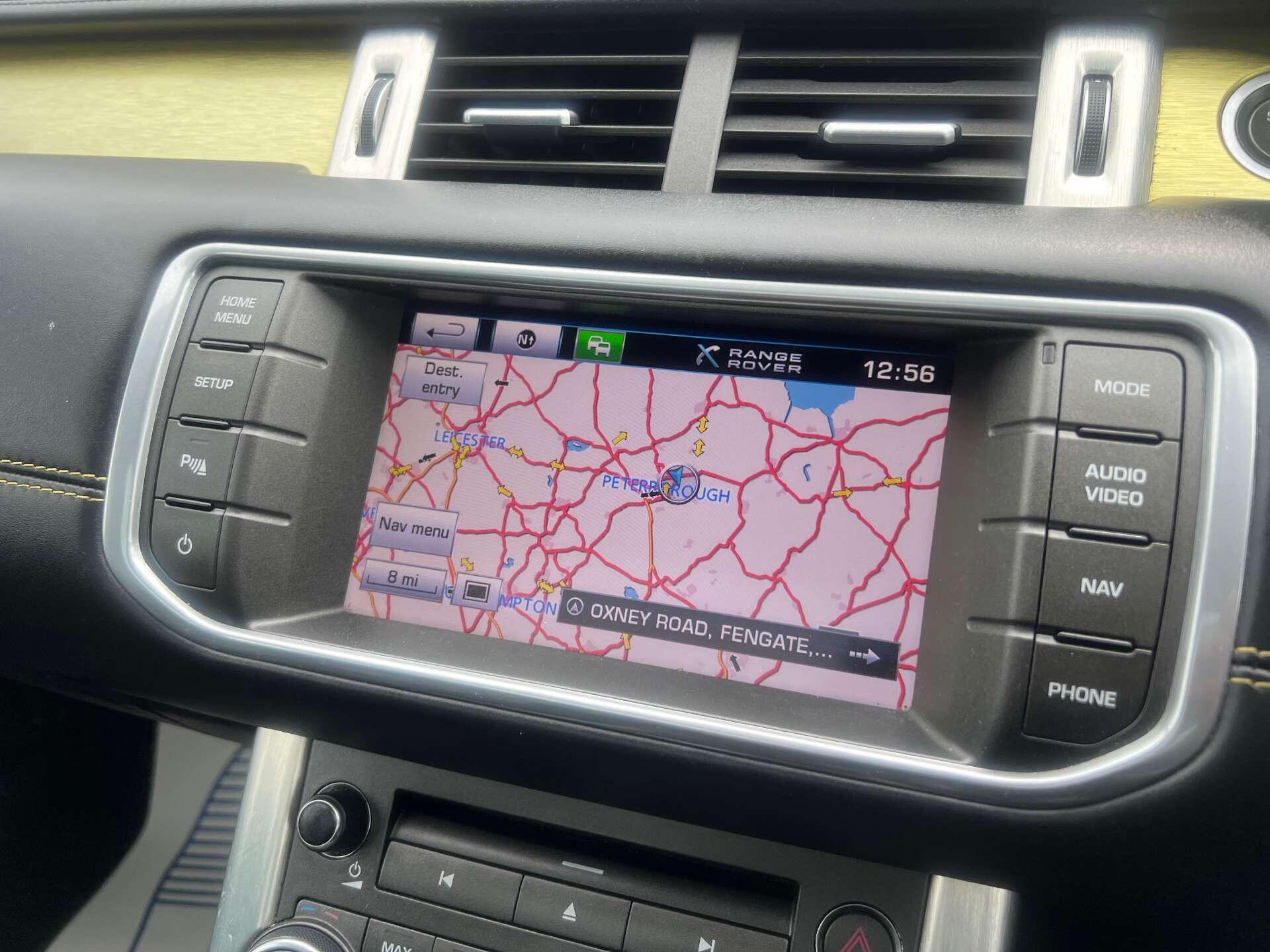Land Rover Range Rover Evoque view 28