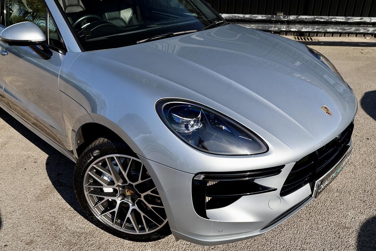 Porsche Macan view 15