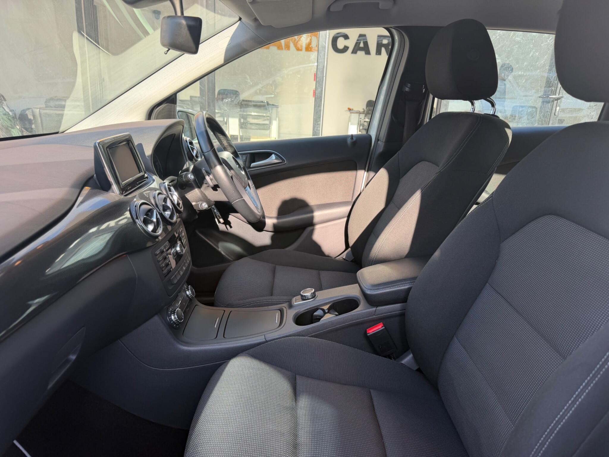 Mercedes-Benz B-Class view 15