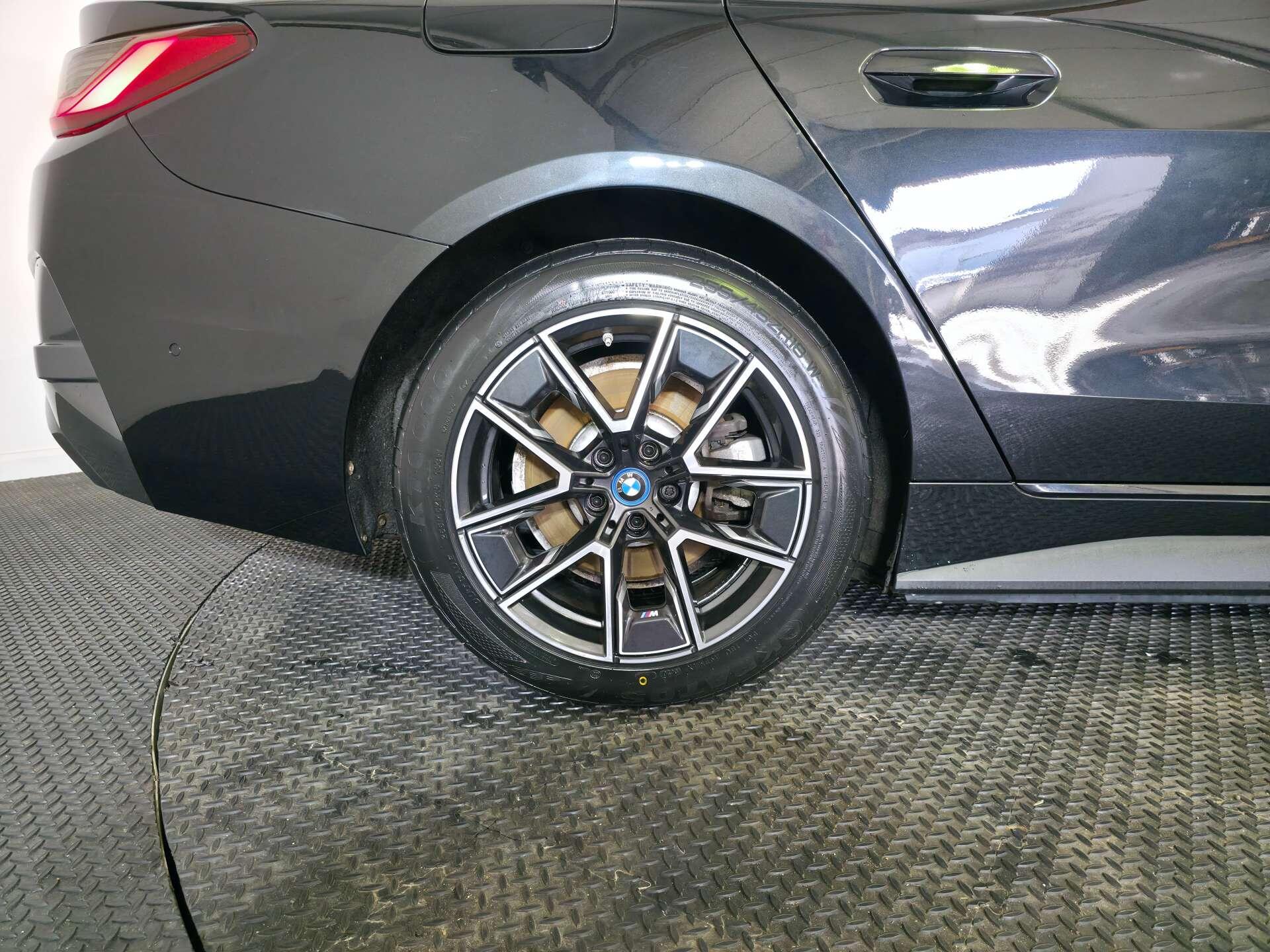 BMW I4 view 68