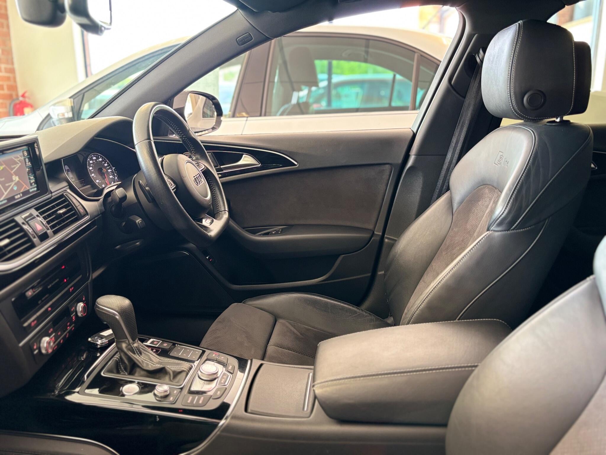 Audi A6 Saloon view 23