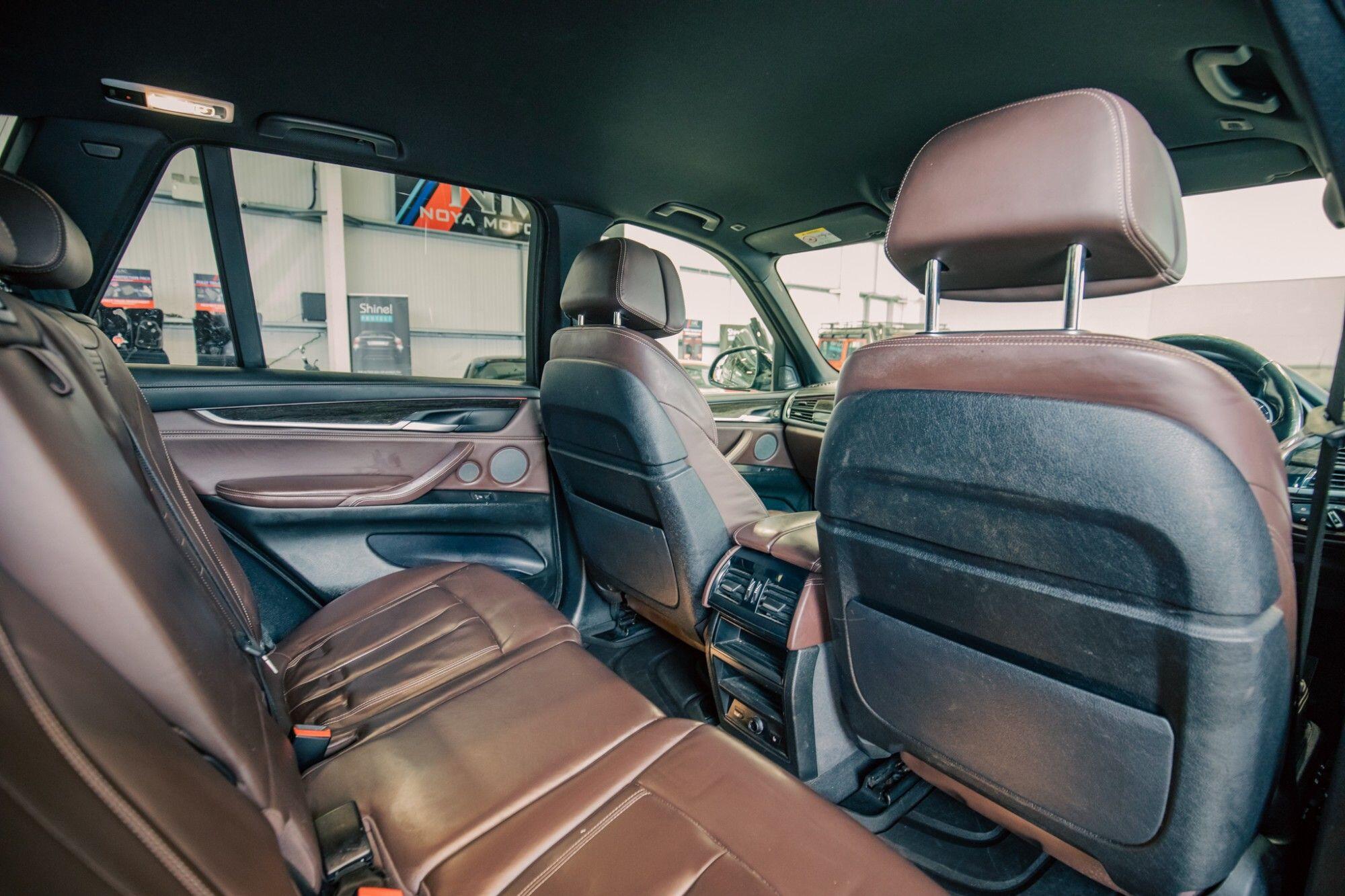 BMW X5 view 12