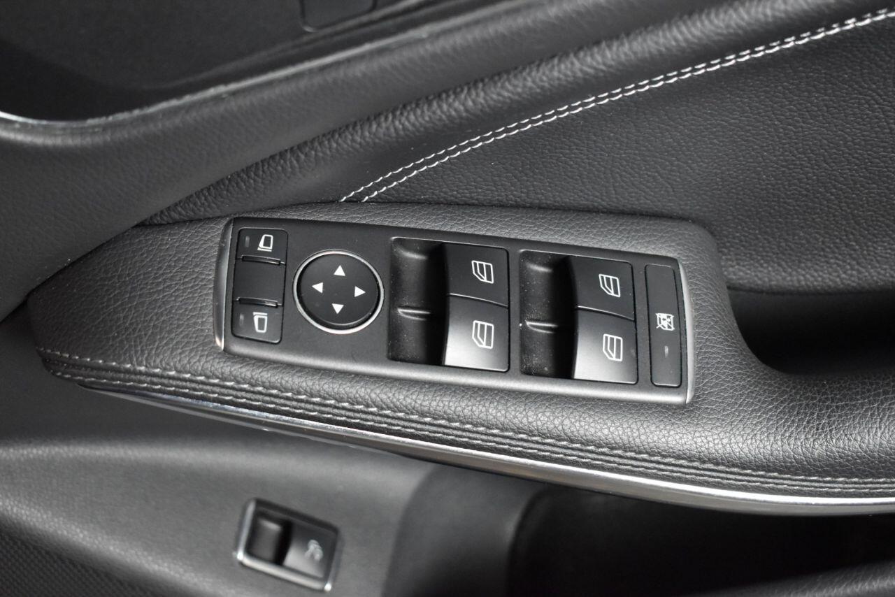 Mercedes-Benz Cla view 19
