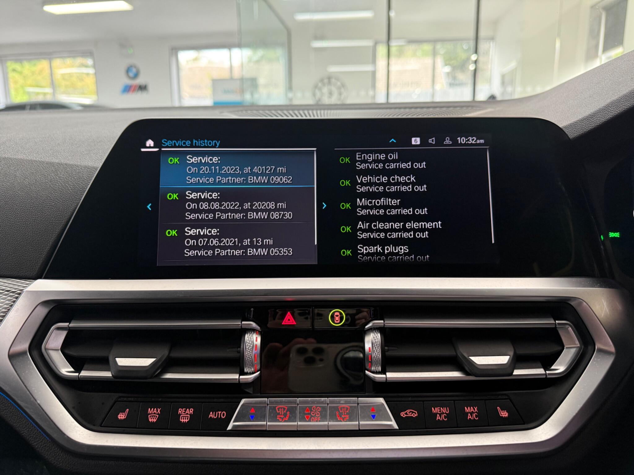 BMW 3 Series view 17