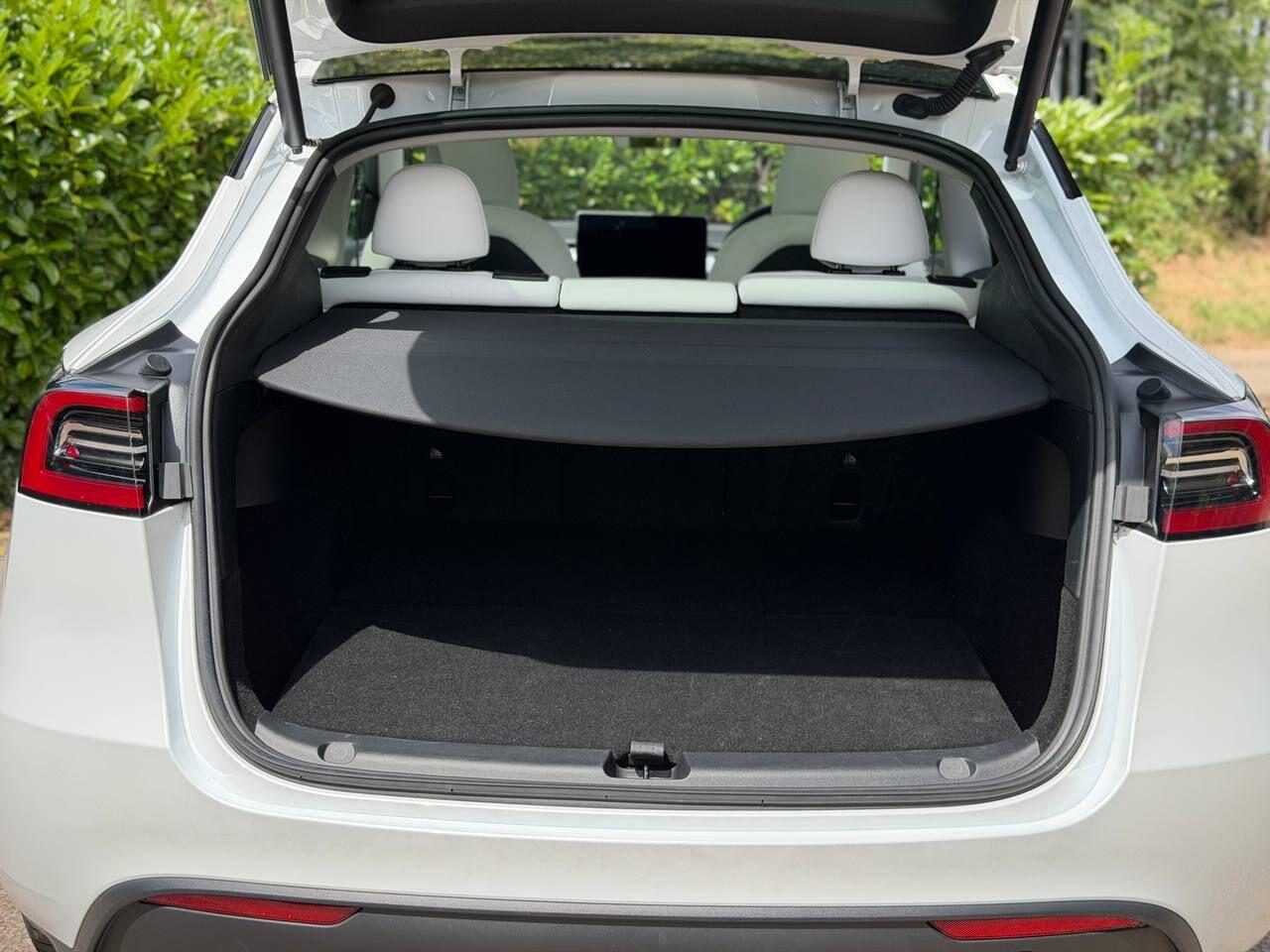 Tesla Model Y view 65