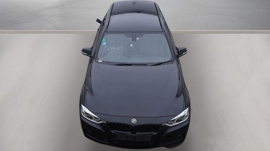 BMW 3 Series view 2