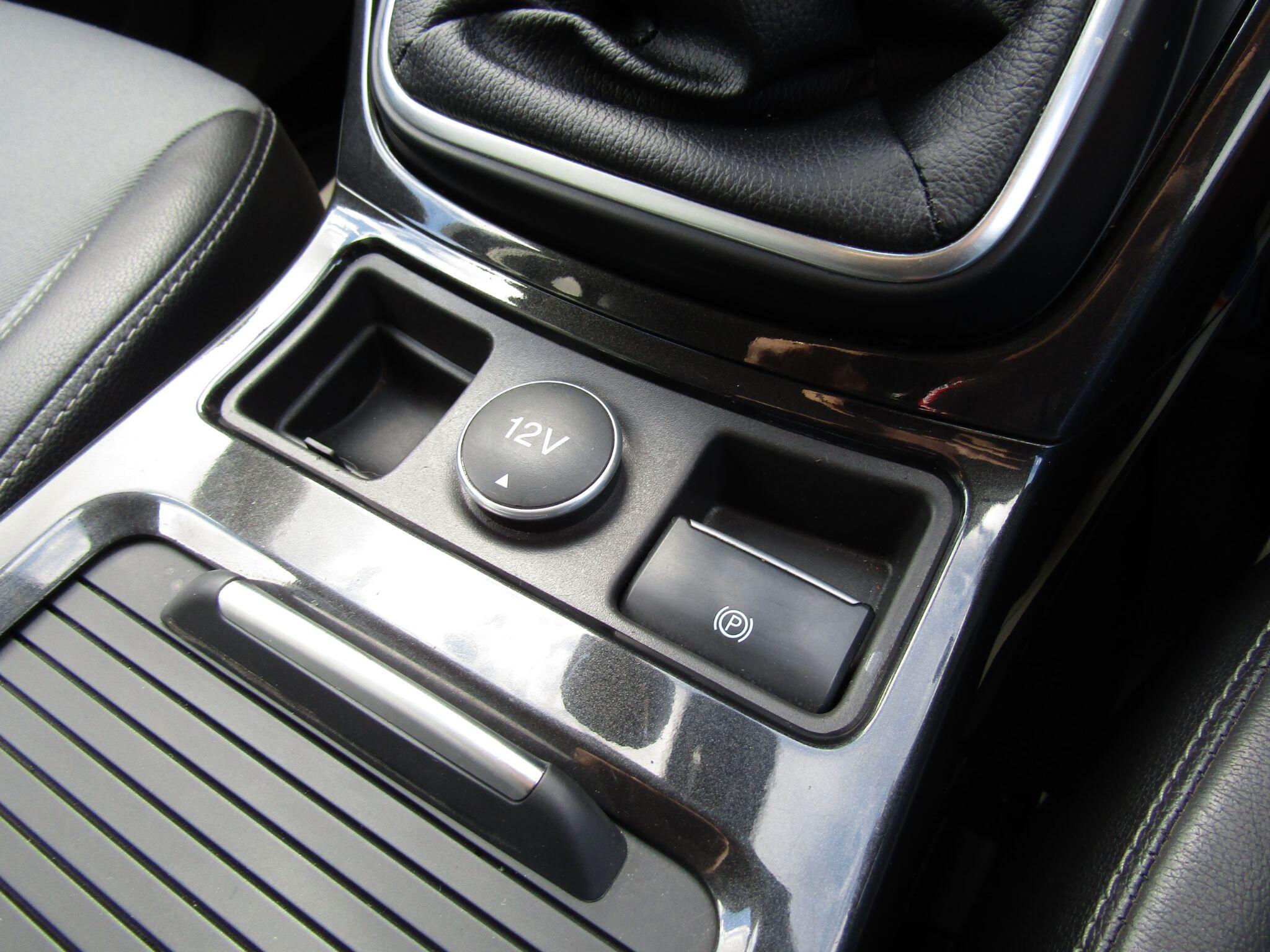 Ford Kuga view 11