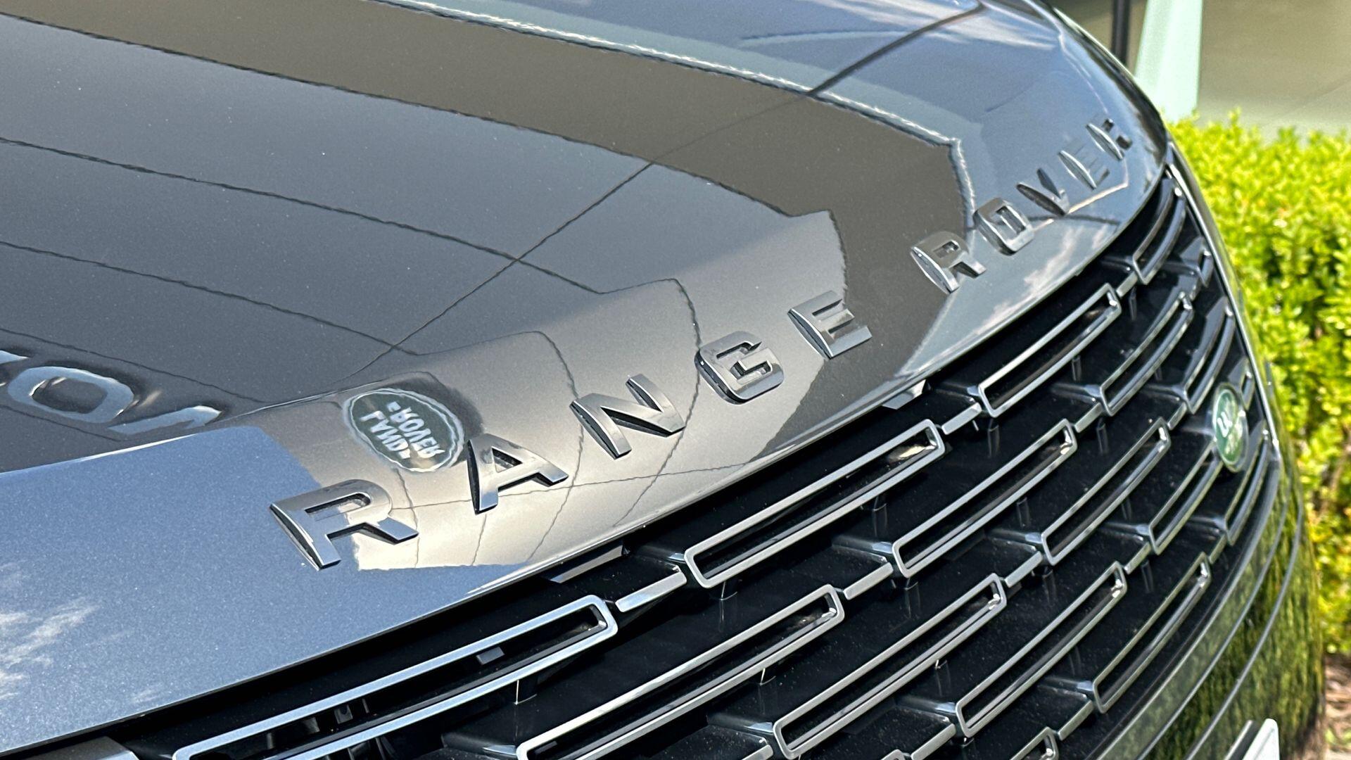 Land Rover Range Rover view 28