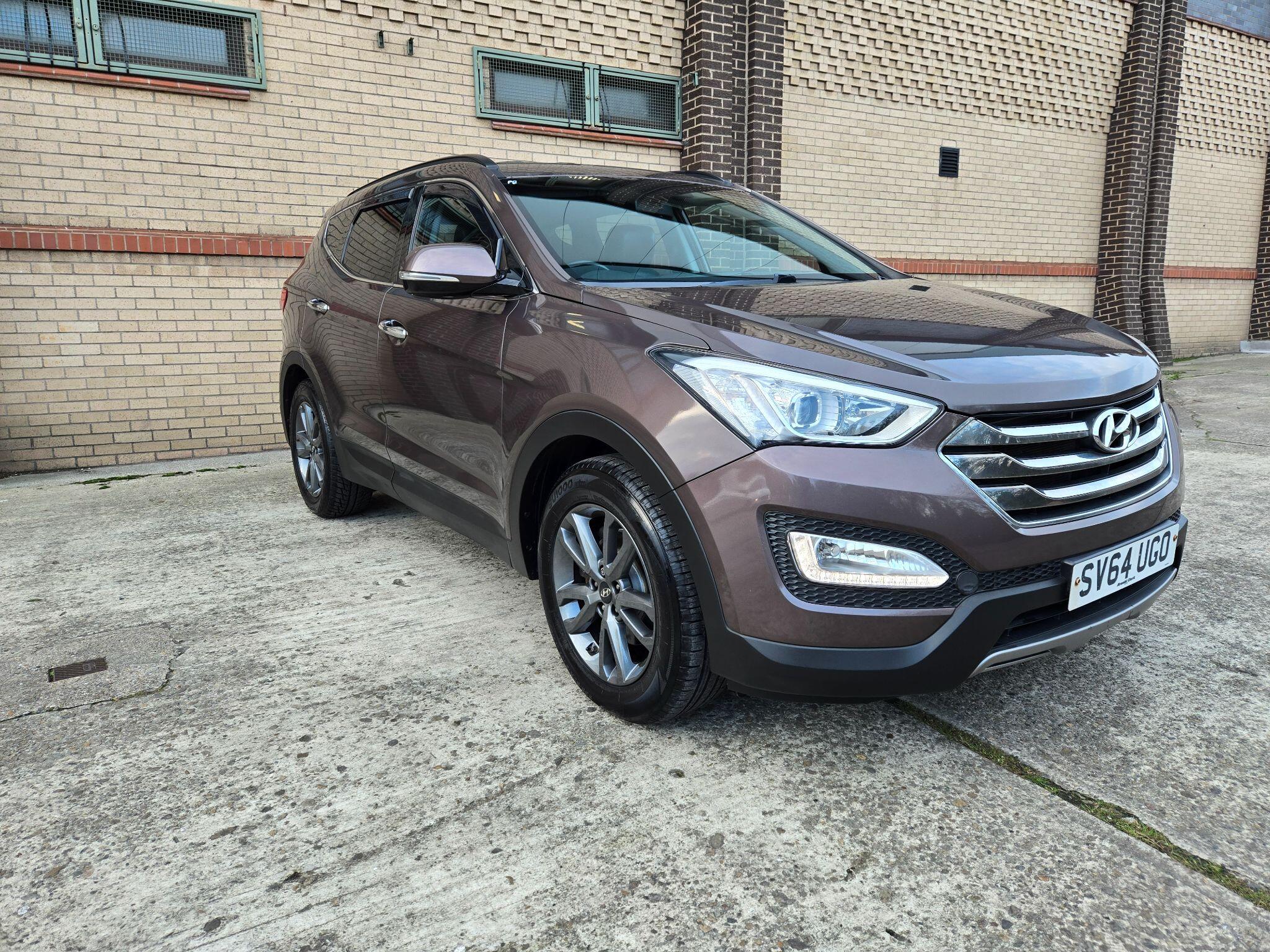 2014 Hyundai Santa Fe image 1