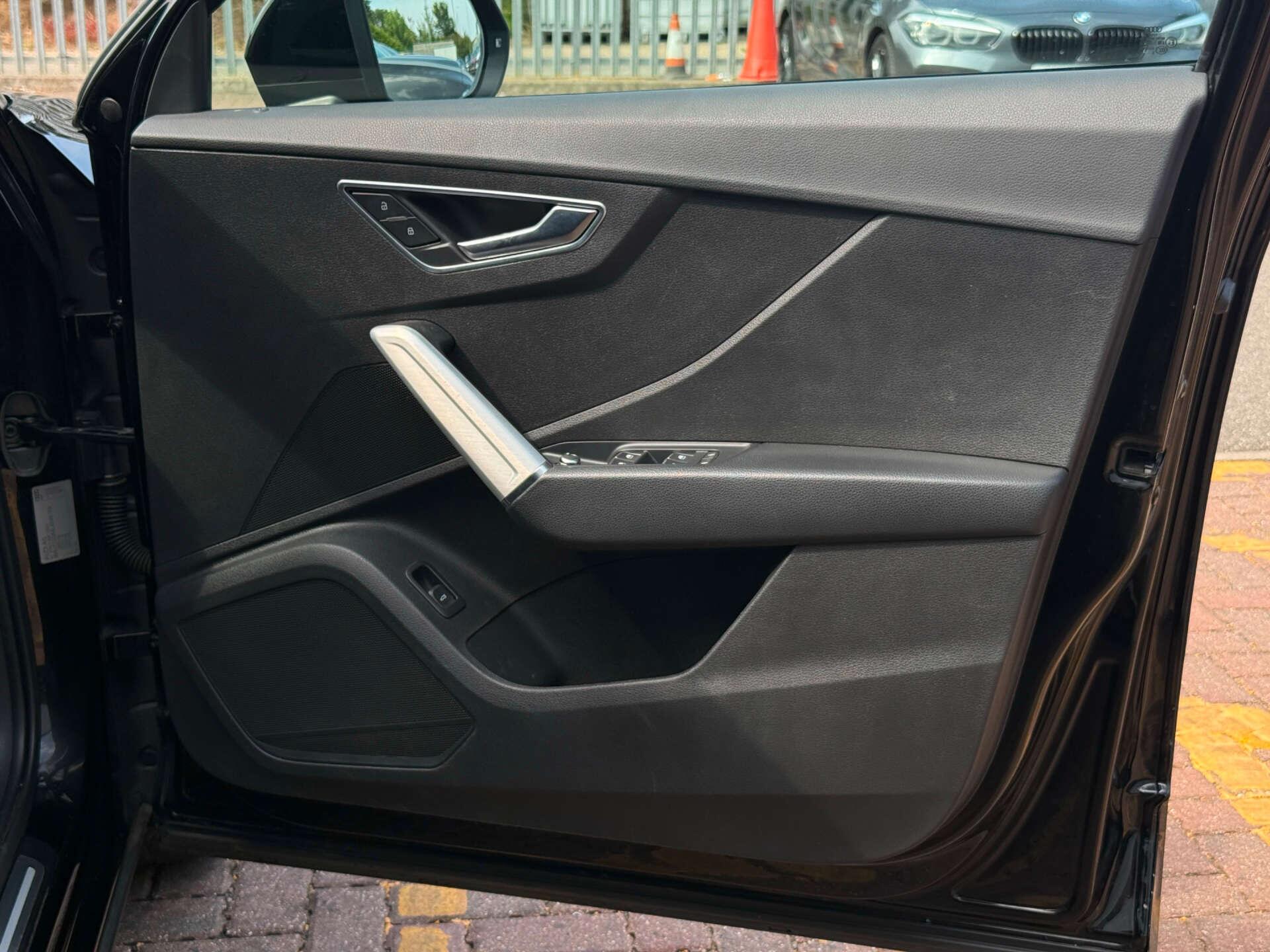 Audi Q2 view 18