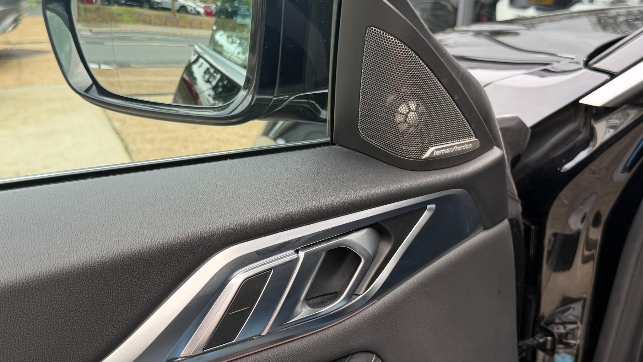 BMW I4 view 32