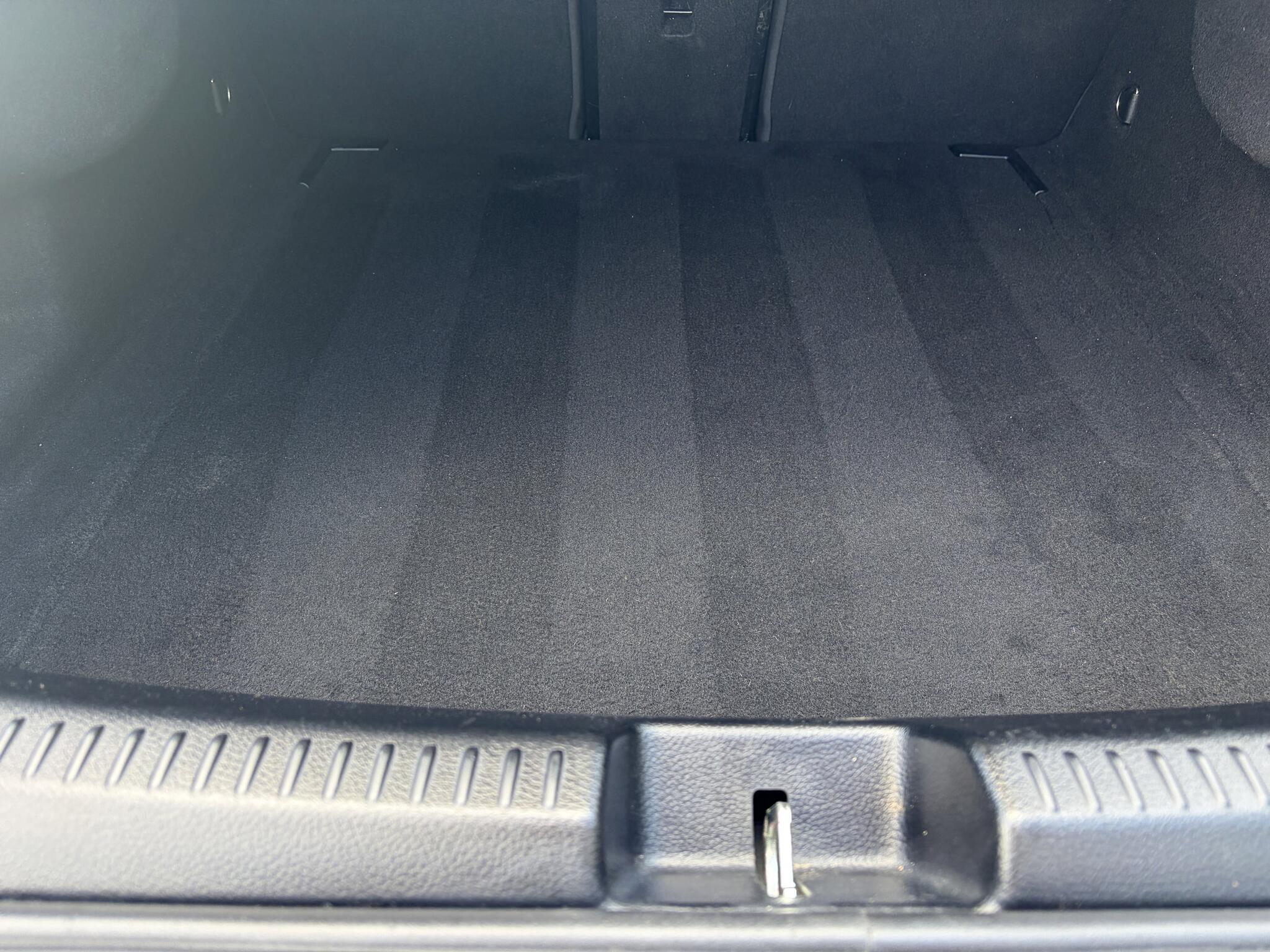 Mercedes-Benz Cla view 41