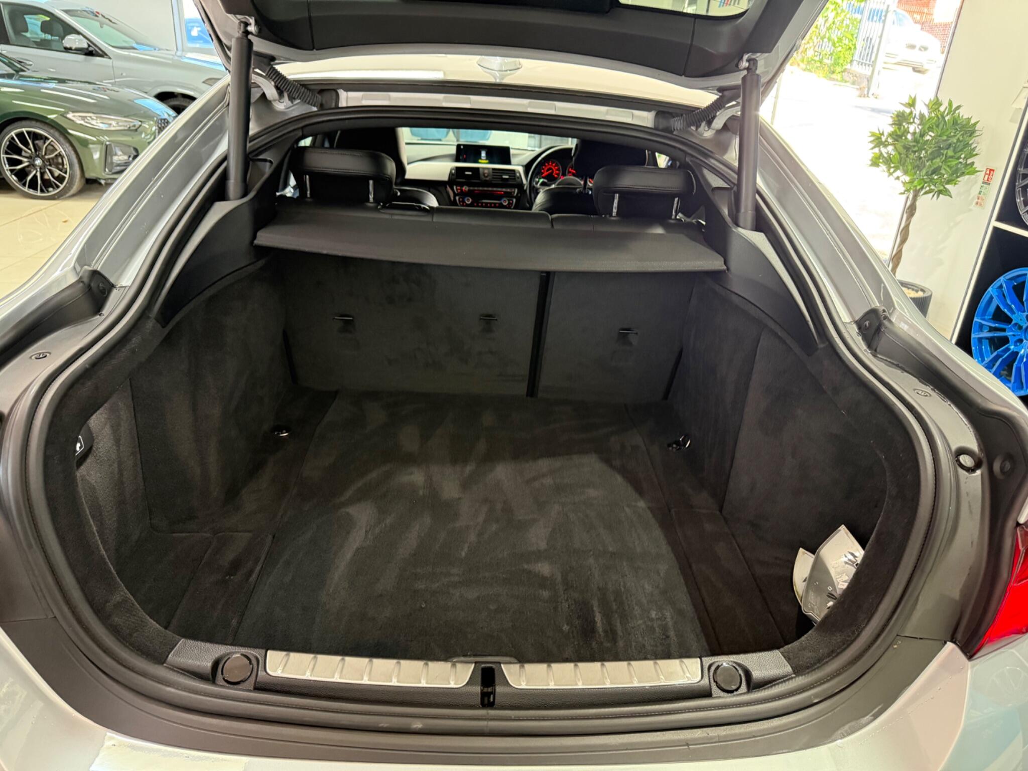 BMW 4 Series view 32