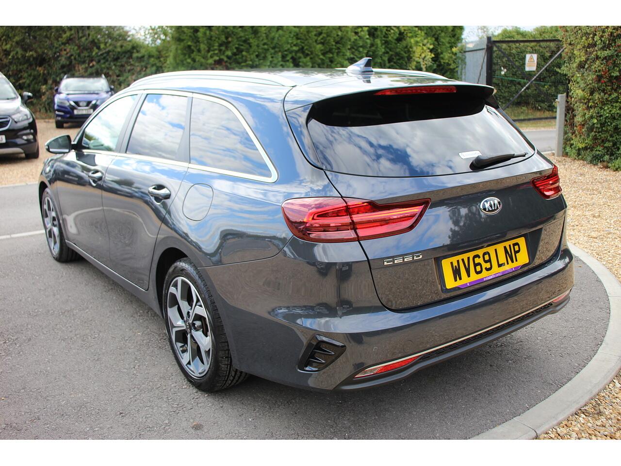 Kia Ceed view 10