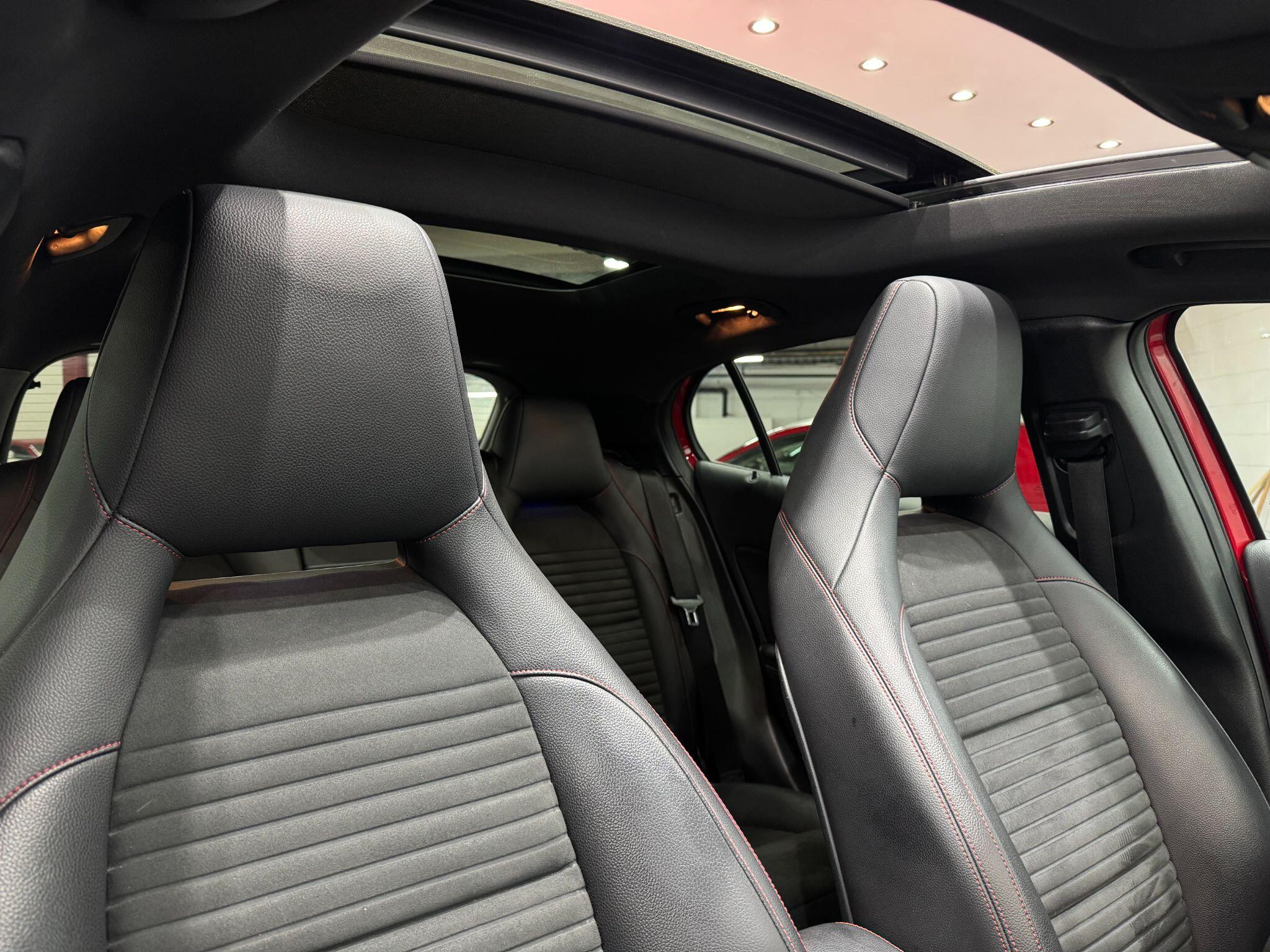 Mercedes-Benz GLA view 30