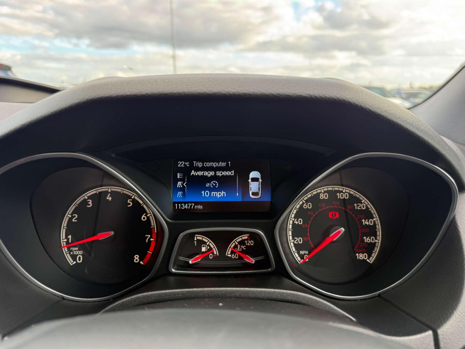 Ford Focus view 40