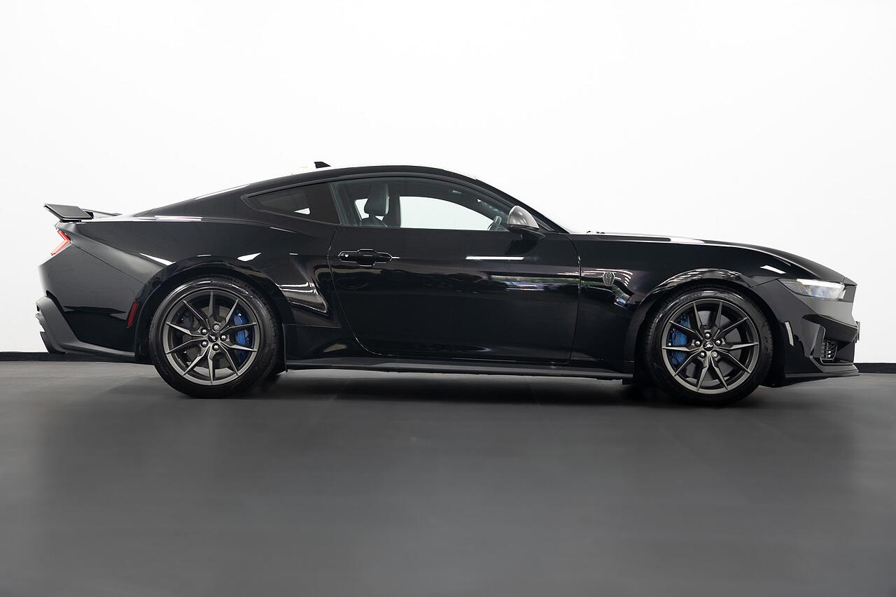 Ford Mustang view 26