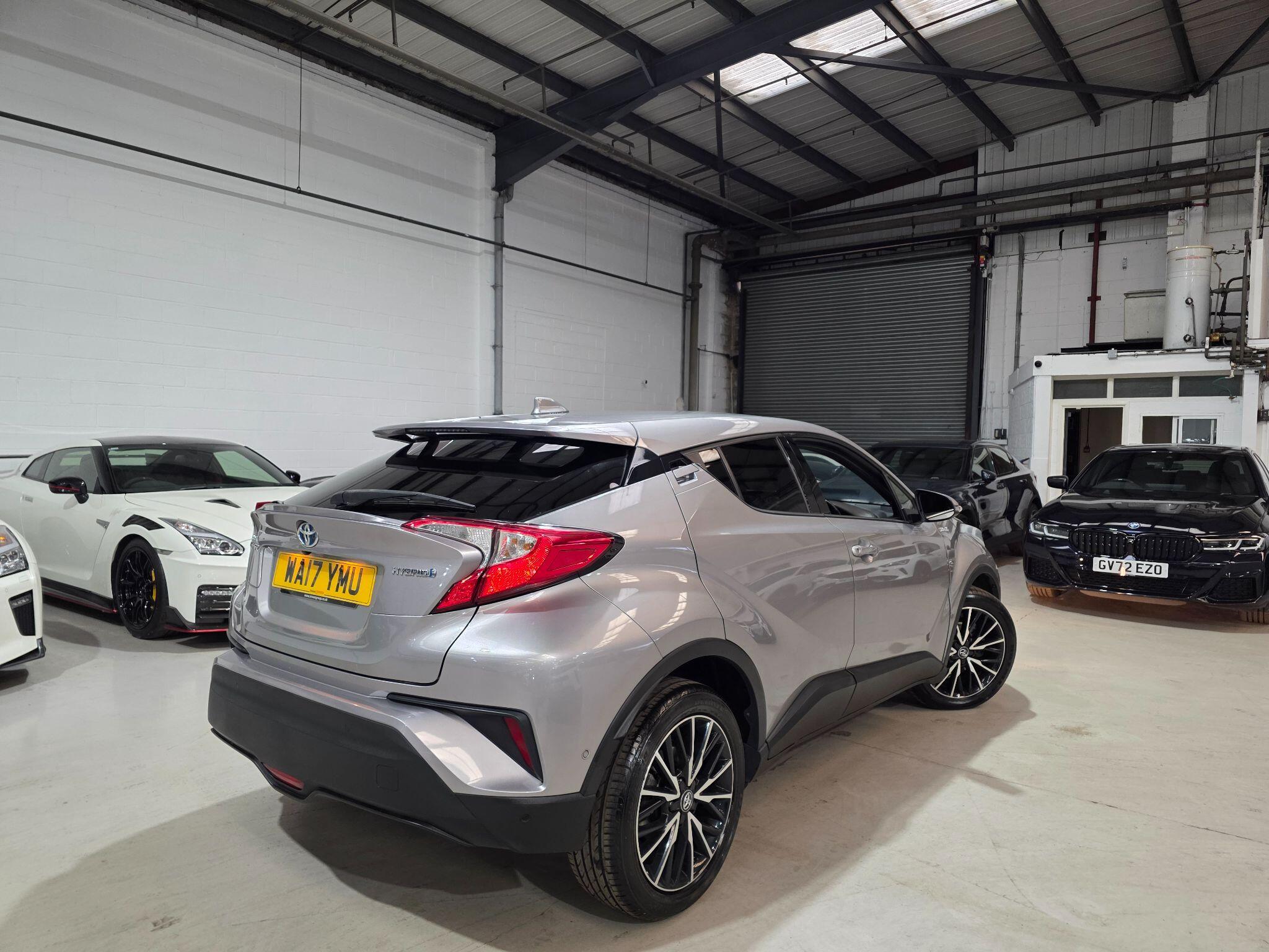 Toyota C-HR view 23