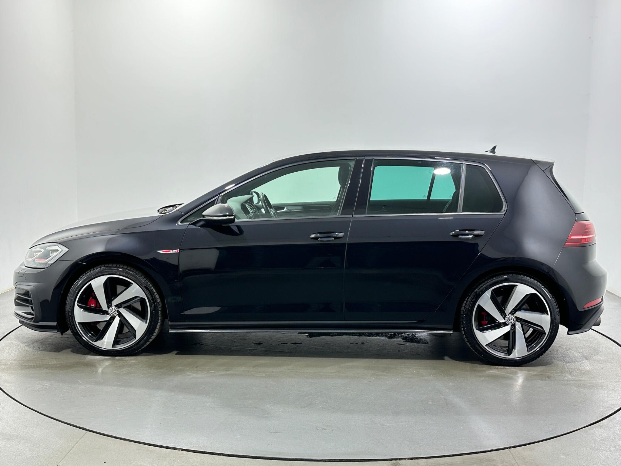 Volkswagen Golf view 5