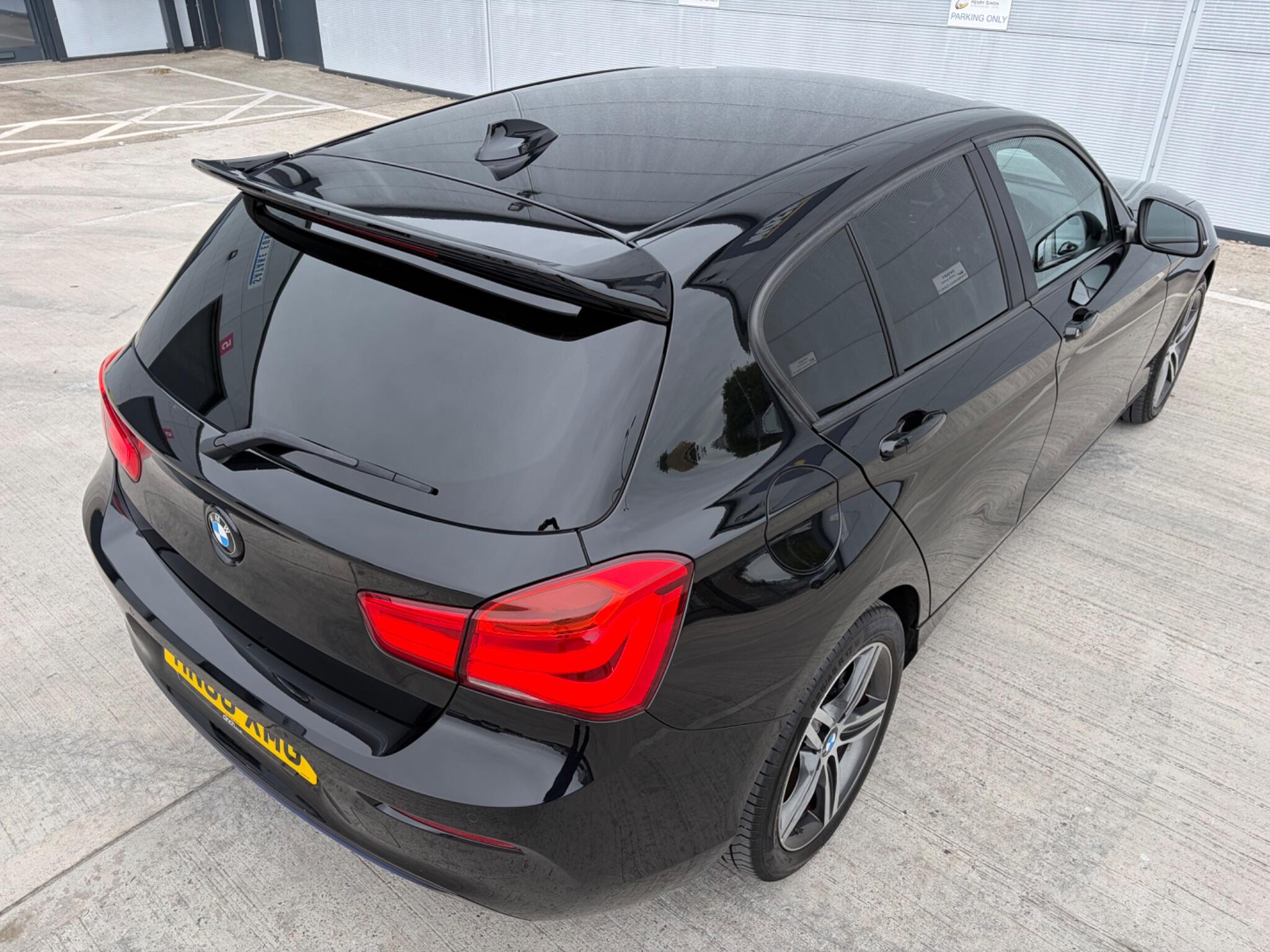 BMW 1 Series view 8