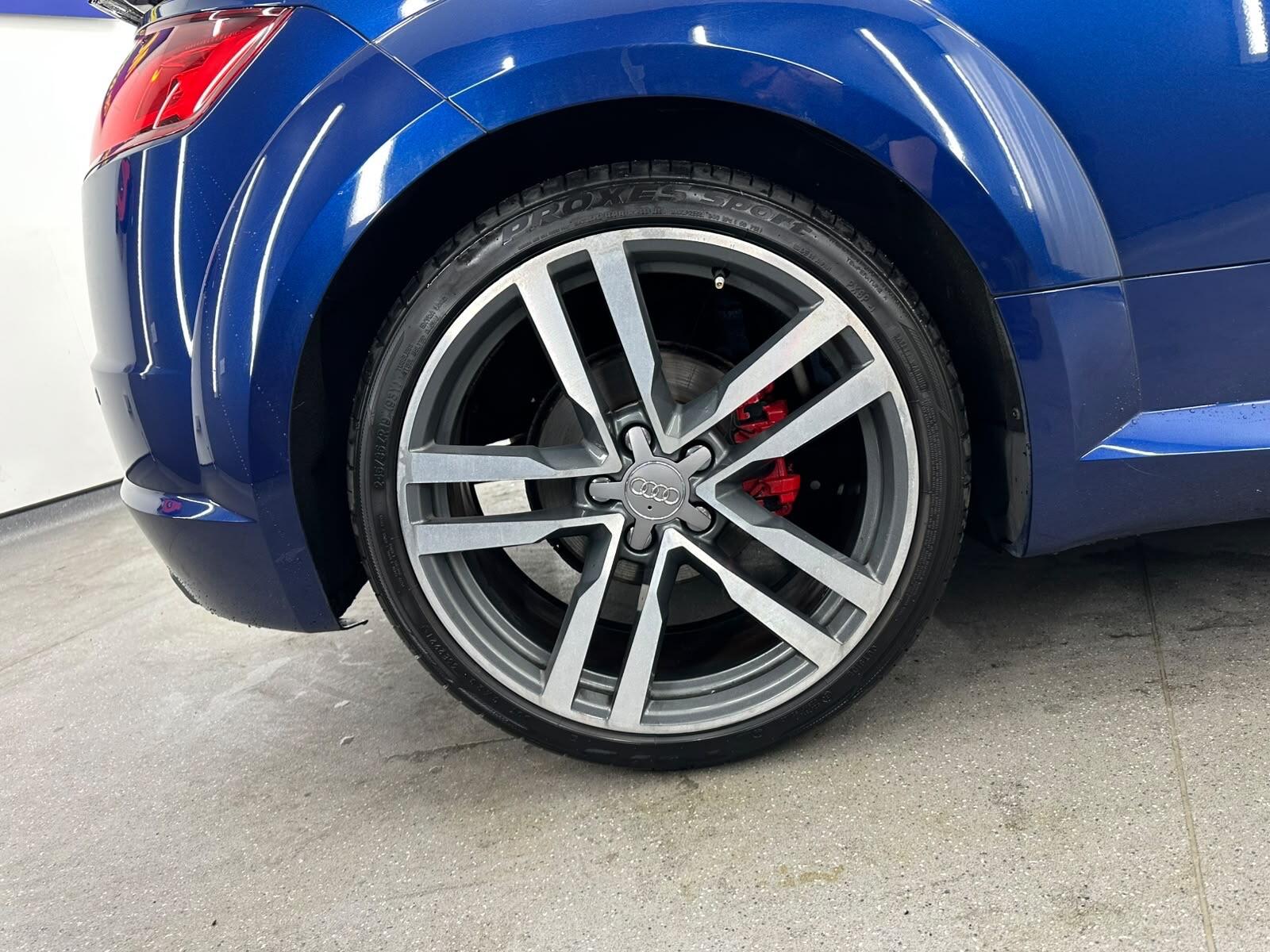 Audi TT view 23