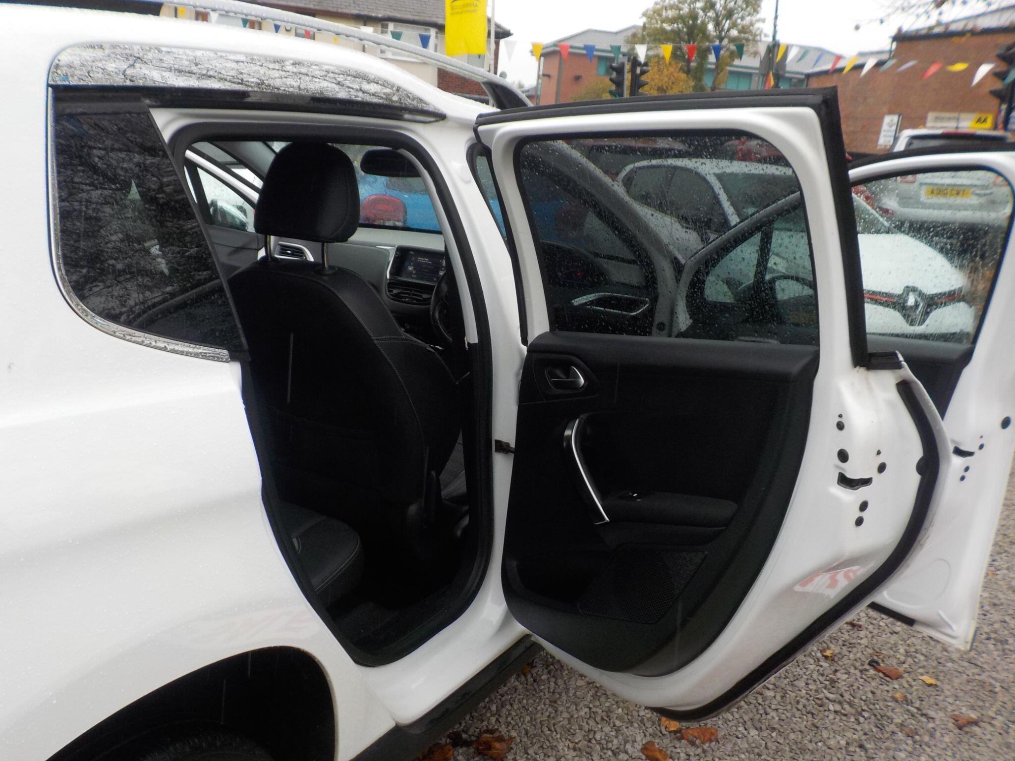 Peugeot 2008 1.6 BlueHDi Allure Euro 6 (s/s) 5dr