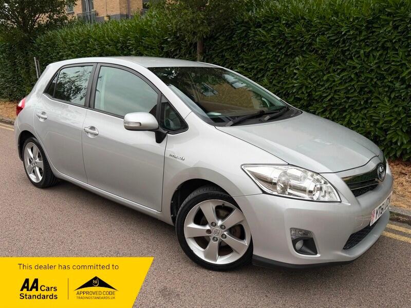 2011 Toyota Auris in Silver for sale