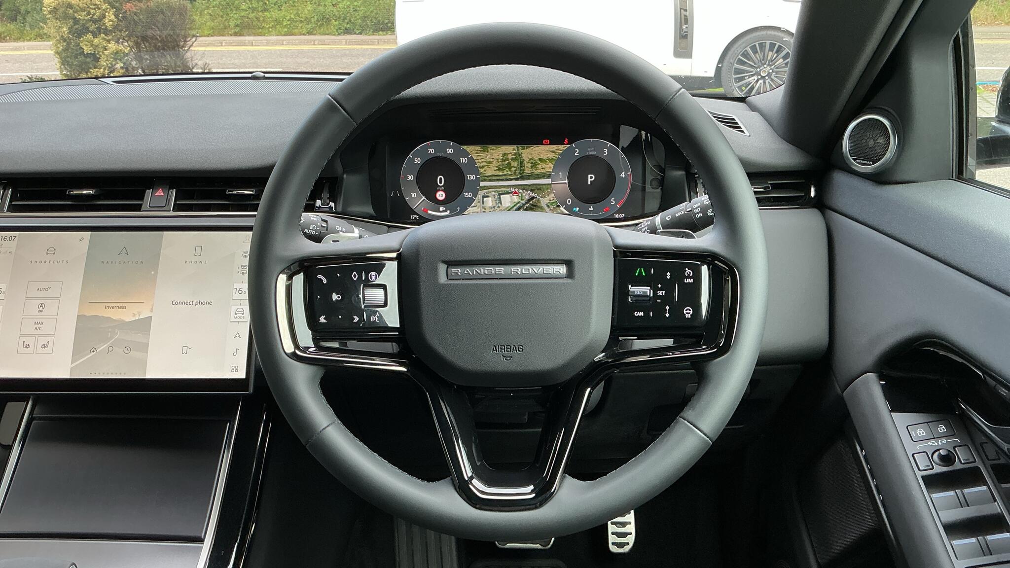 Land Rover Range Rover Evoque view 15