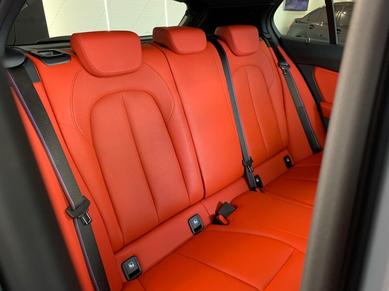 BMW 1 Series view 27