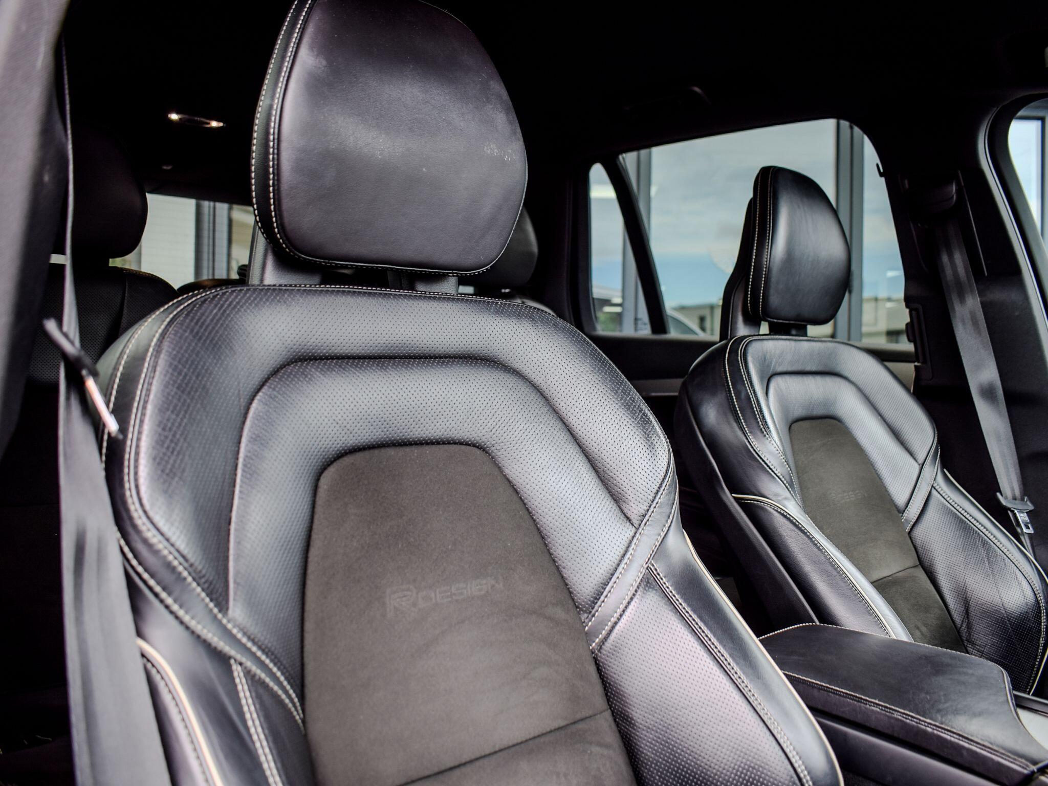 Volvo XC90 view 10