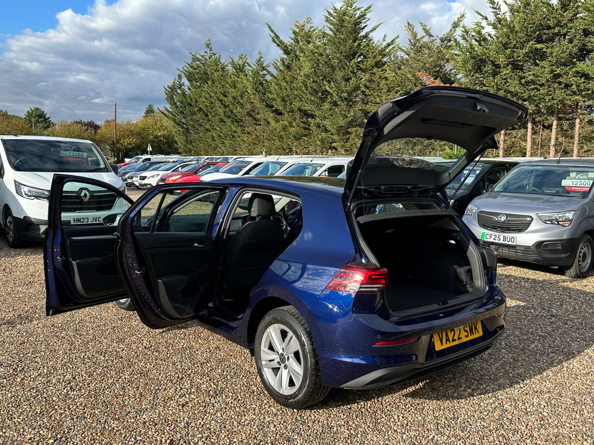 Volkswagen Golf view 22