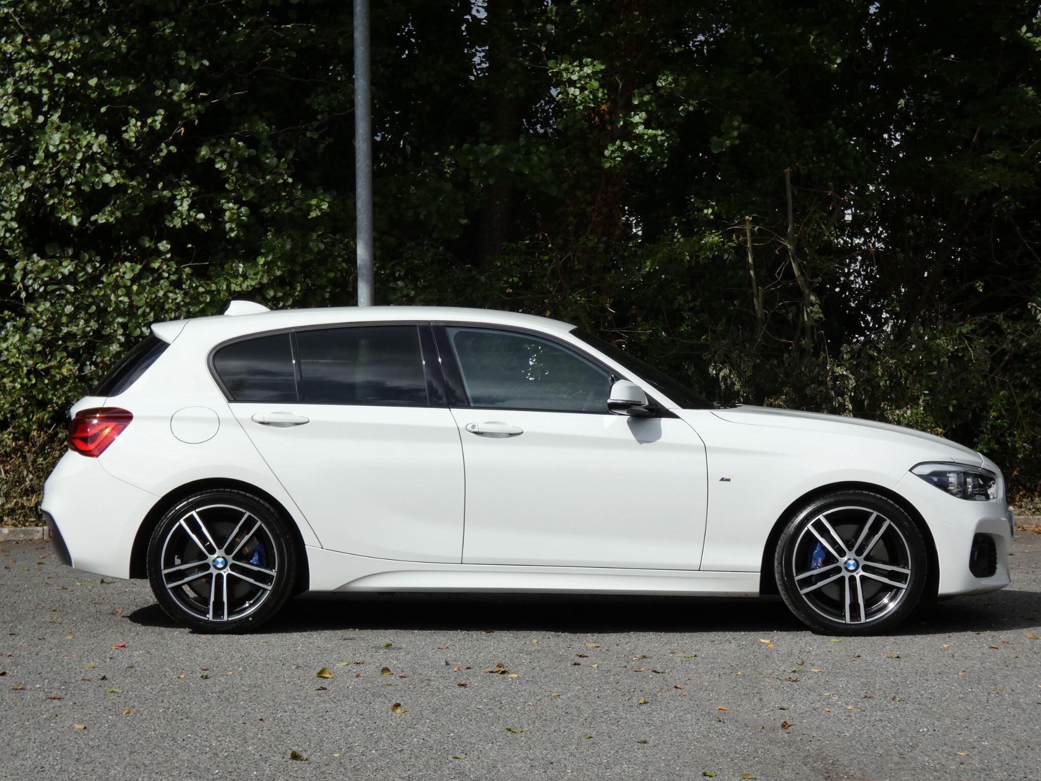 BMW 1 Series view 6