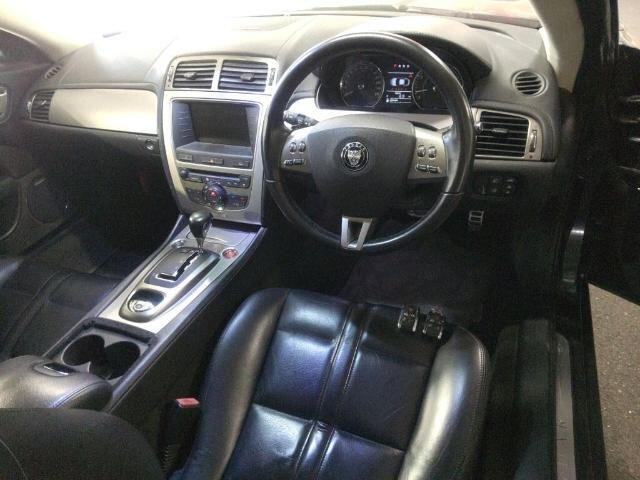 Jaguar XK view 6