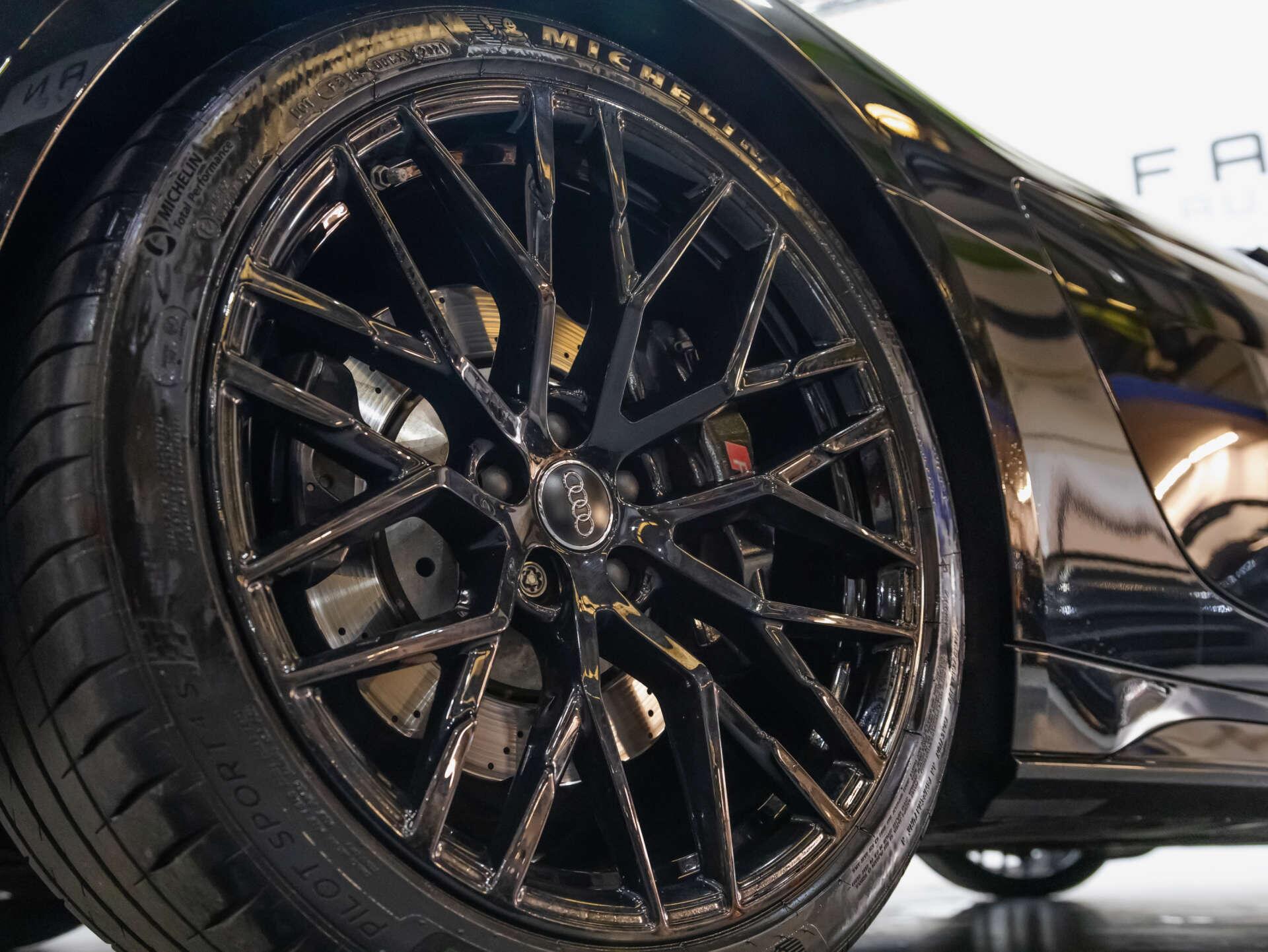 Audi R8 view 74