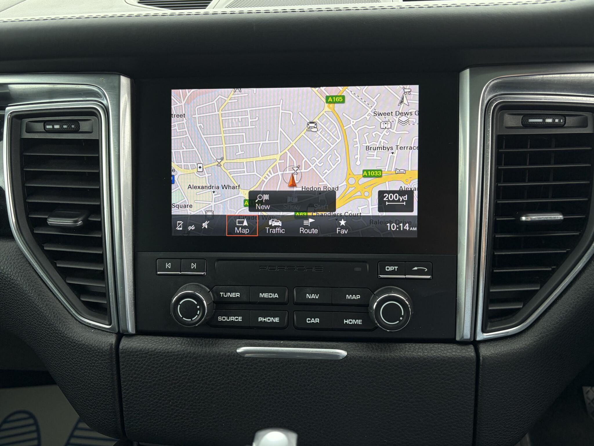 Porsche Macan view 17