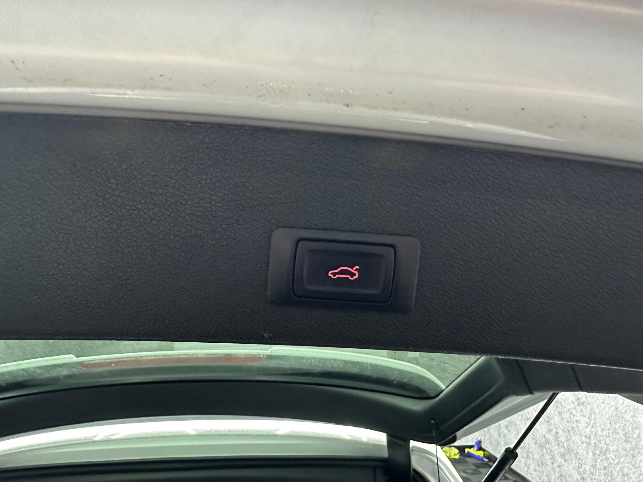 Audi Q5 view 22