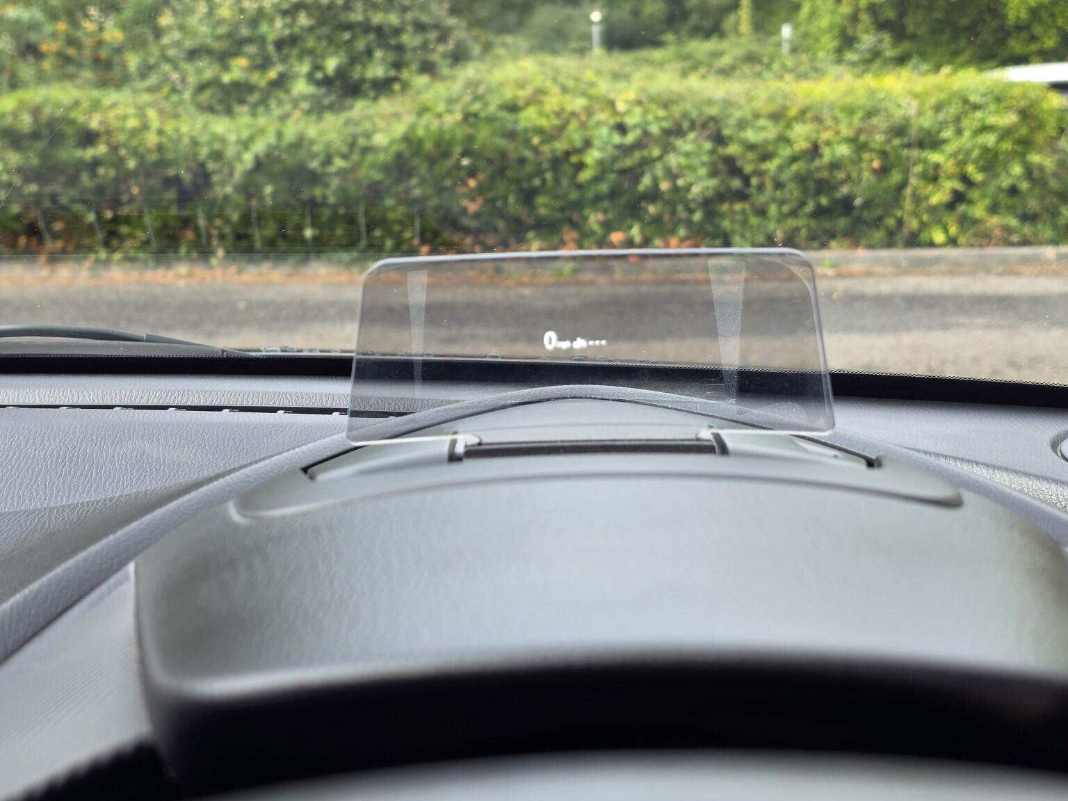 Mazda Mazda2 view 19