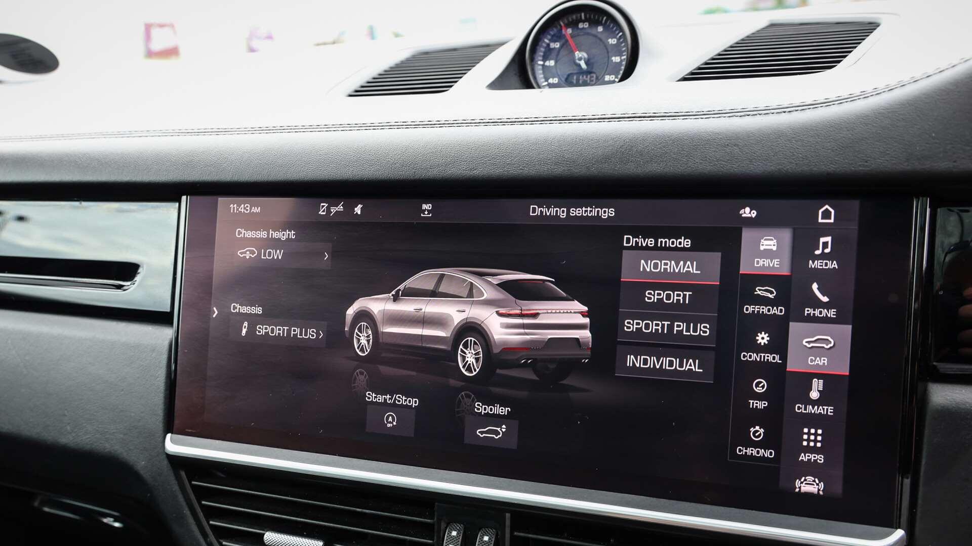 Porsche Cayenne view 22