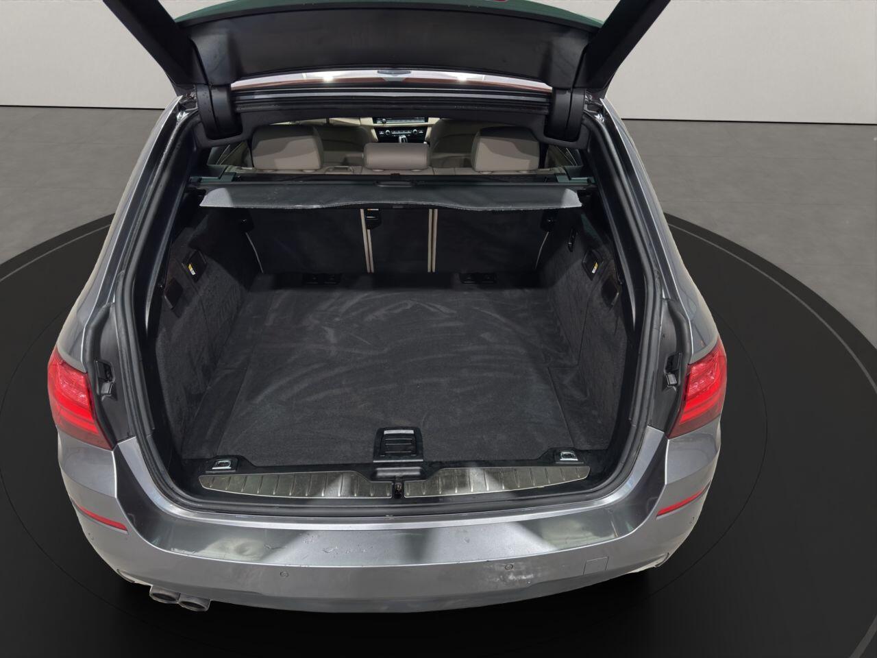 BMW 5 Series view 44