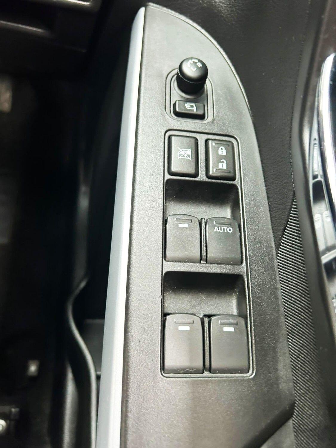 Suzuki SX4 S-Cross view 21
