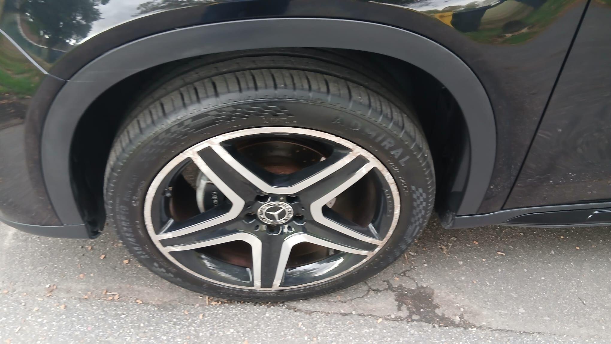 Mercedes-Benz Gla view 43