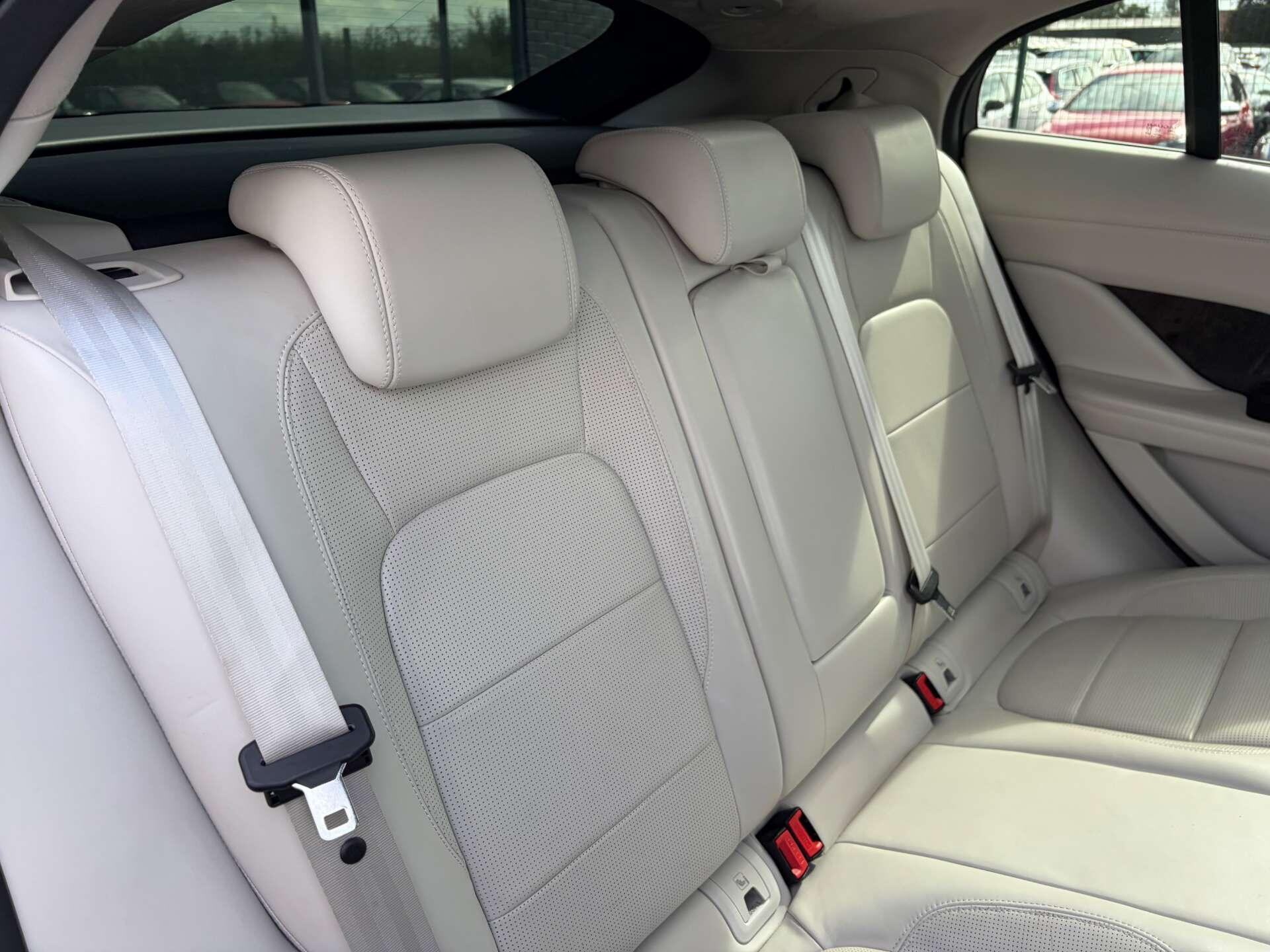 Jaguar I-Pace view 31
